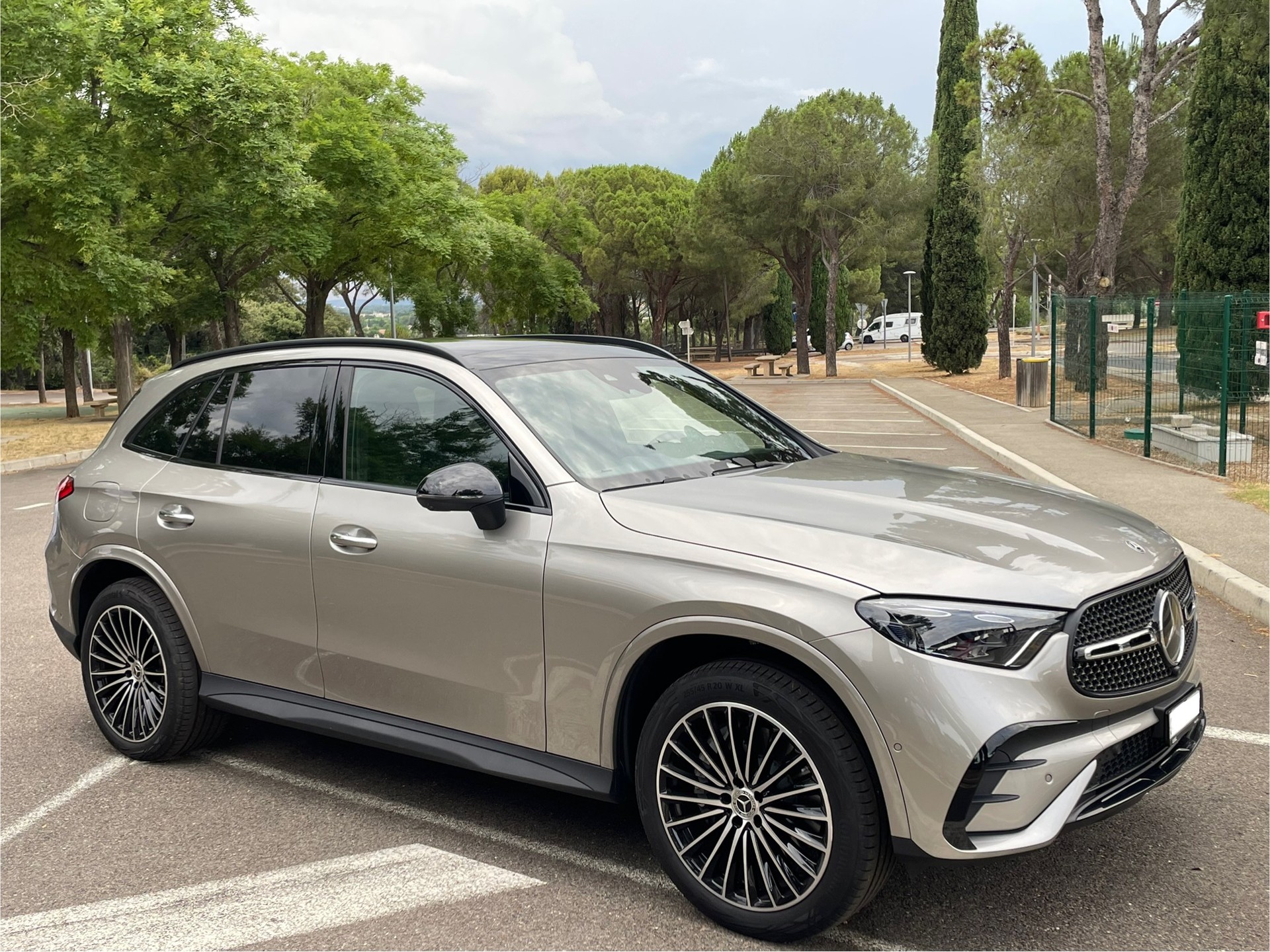MERCEDES-BENZ GLC 400 e 4Matic Plugin Hybrid Benzin/Elektro-image-1