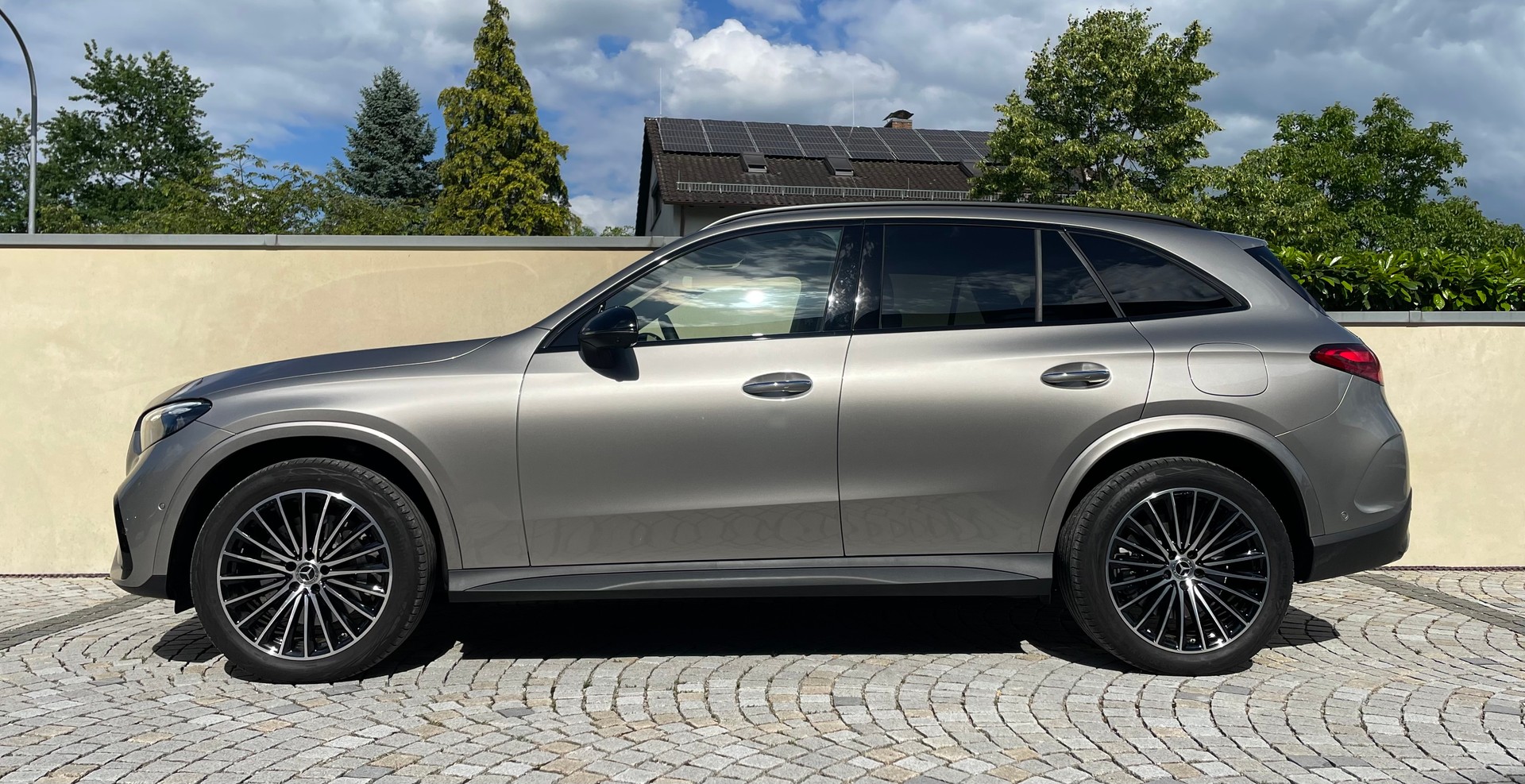 MERCEDES-BENZ GLC 400 e 4Matic Plugin Hybrid Benzin/Elektro-image-4
