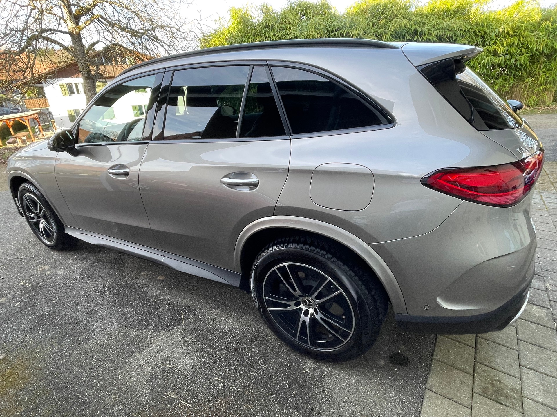 MERCEDES-BENZ GLC 400 e 4Matic Plugin Hybrid Benzin/Elektro-image-8