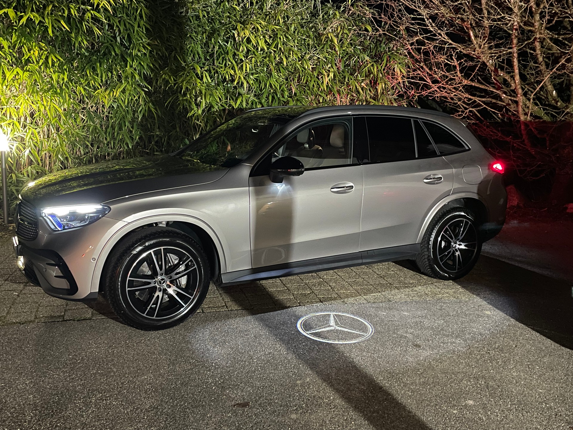 MERCEDES-BENZ GLC 400 e 4Matic Plugin Hybrid Benzin/Elektro-image-29