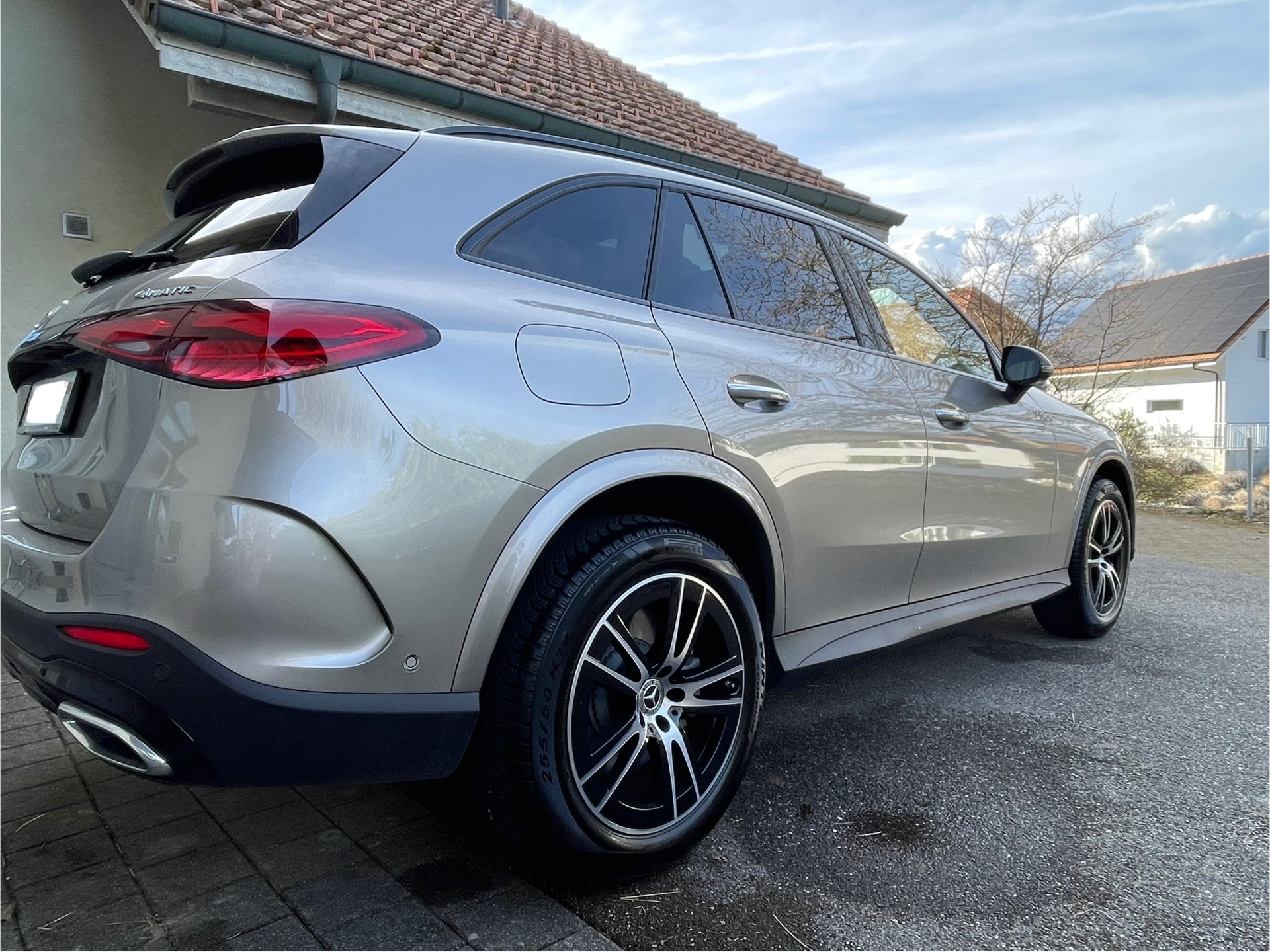 MERCEDES-BENZ GLC 400 e 4Matic Plugin Hybrid Benzin/Elektro-image-9