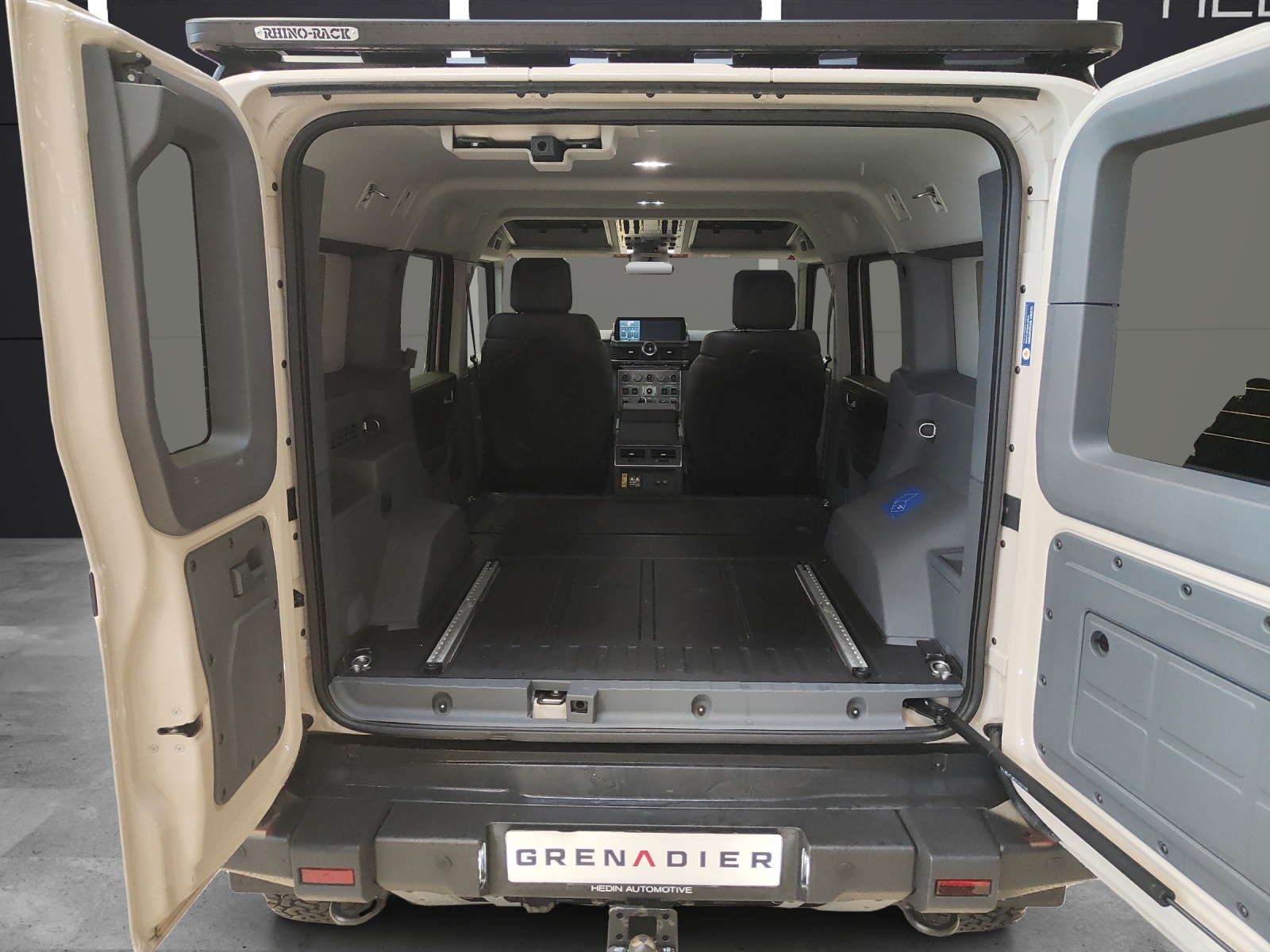 INEOS Grenadier 3.0 Utility Wagon 2-Sitz-image-4