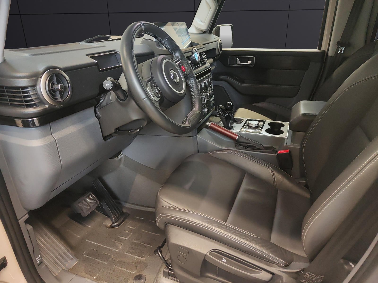 INEOS Grenadier 3.0 Utility Wagon 2-Sitz-image-9