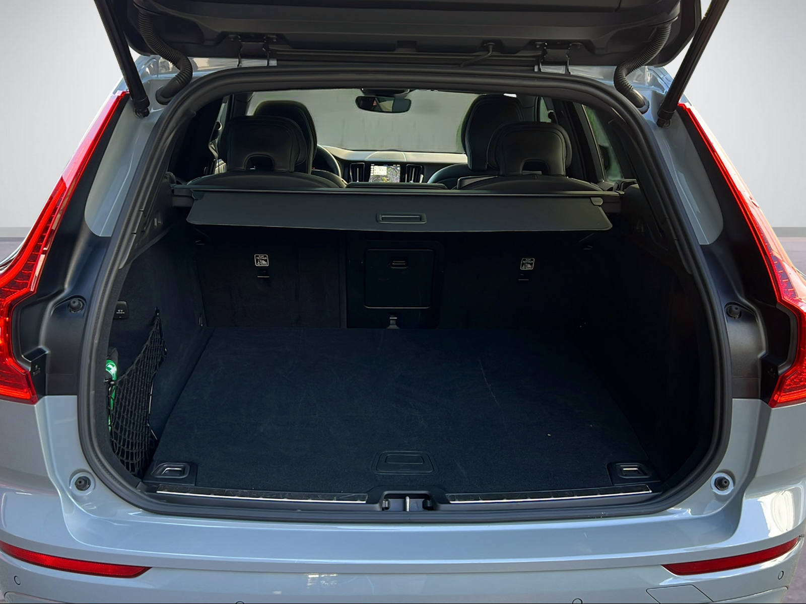VOLVO XC60 2.0 T8 TE Plus Dark eAWD-image-5