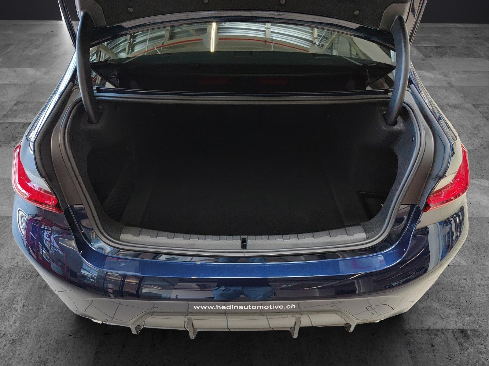 BMW 320d xDrive-image-12