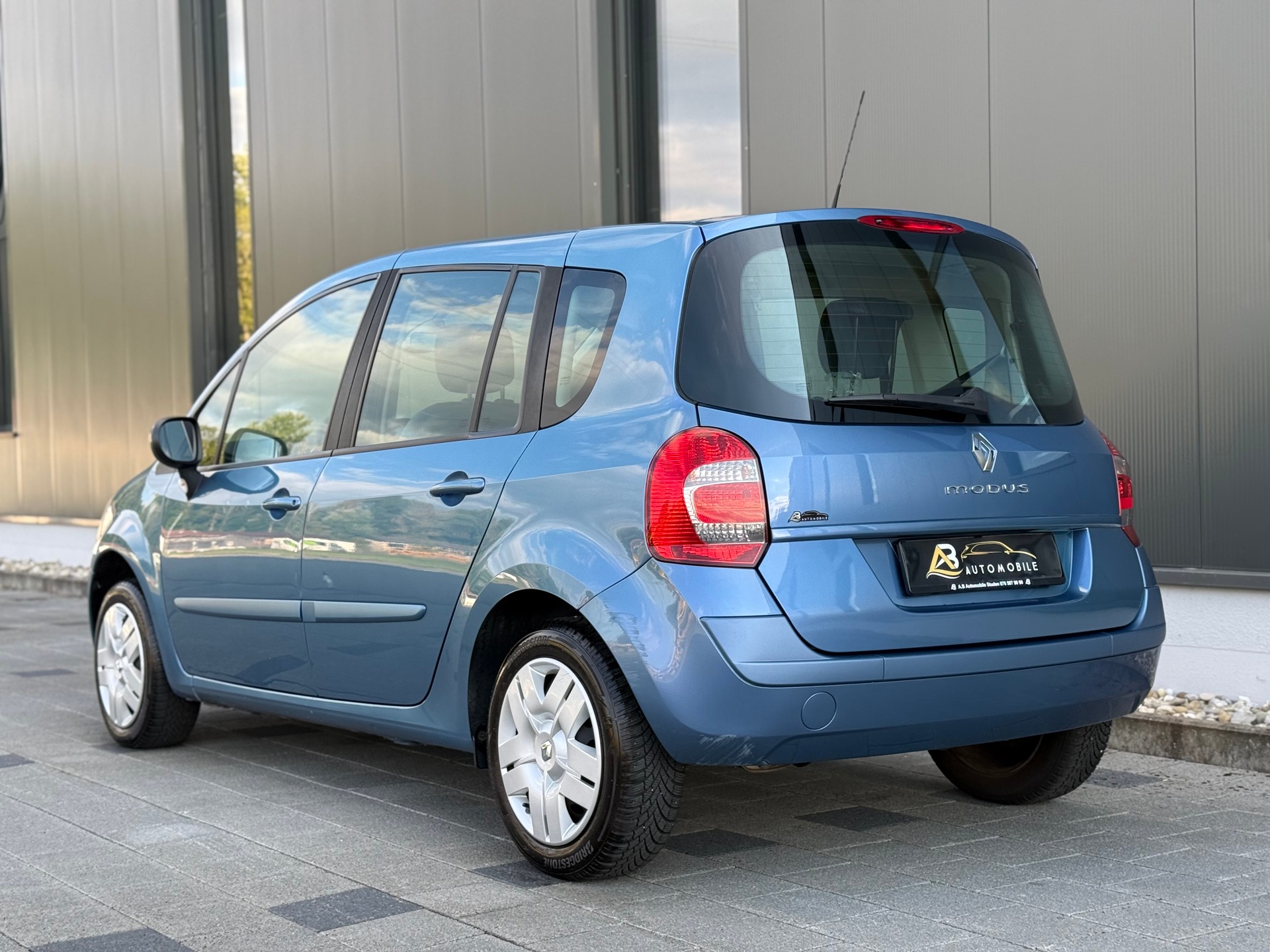 RENAULT Modus 1.2 16V T Dynamique-image-8