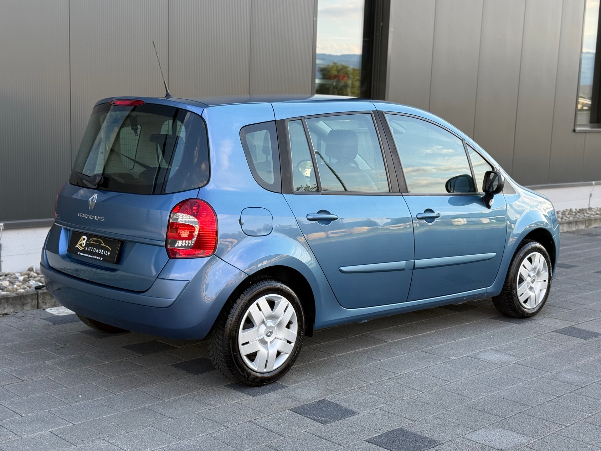 RENAULT Modus 1.2 16V T Dynamique-image-4