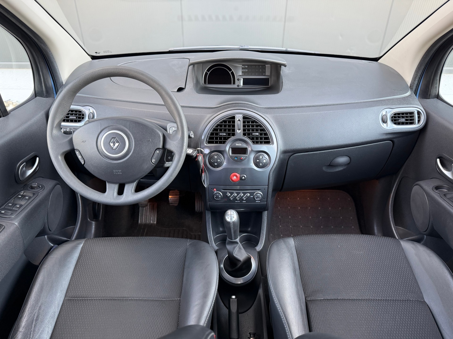 RENAULT Modus 1.2 16V T Dynamique-image-11
