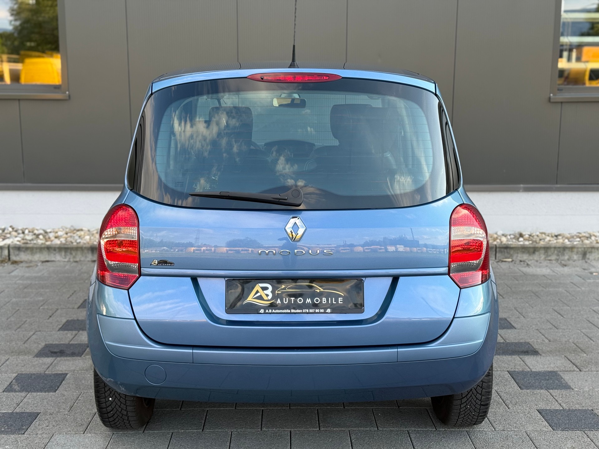 RENAULT Modus 1.2 16V T Dynamique-image-10