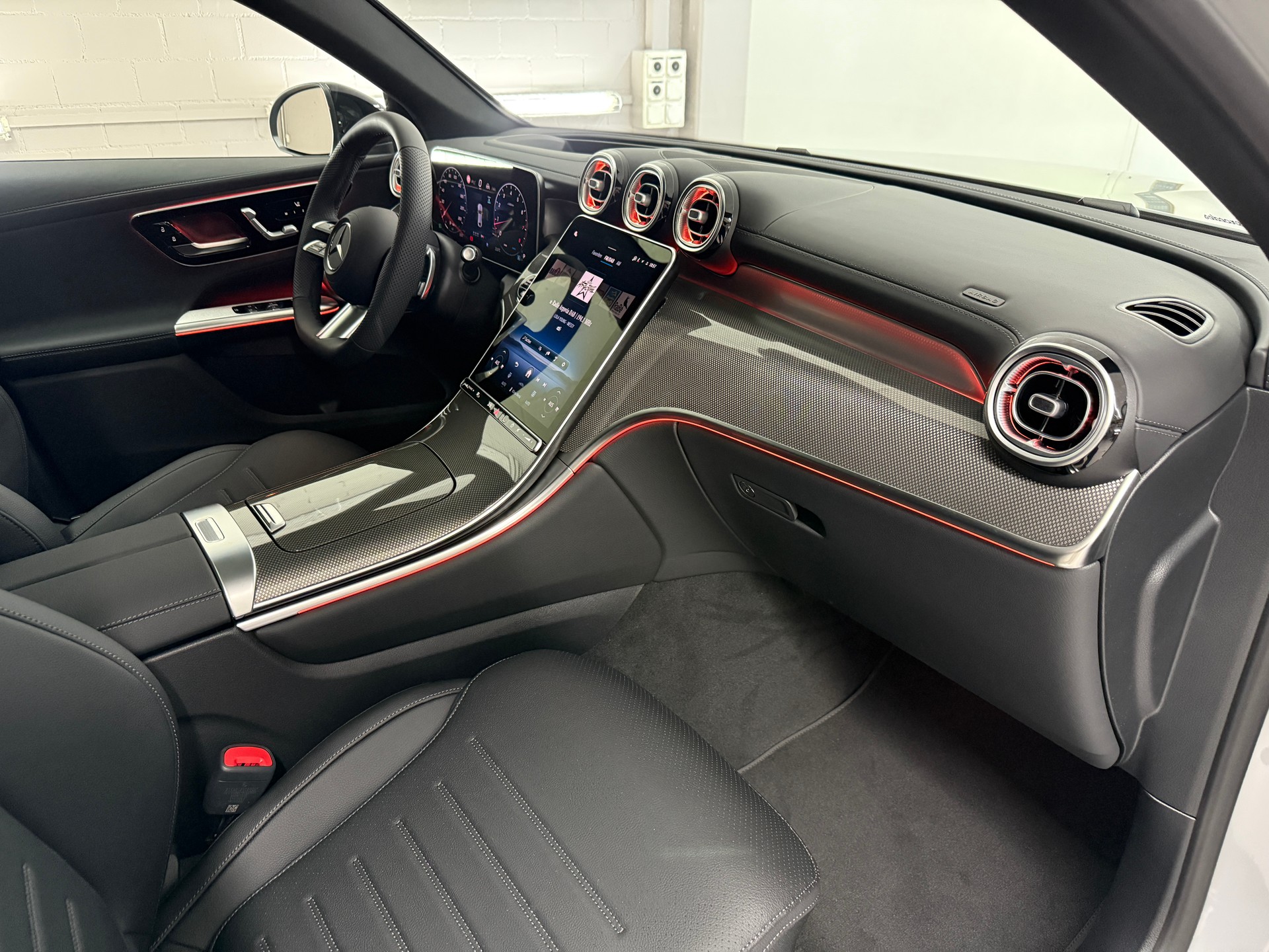 MERCEDES-BENZ GLC 200 4MATIC Coupe-image-10