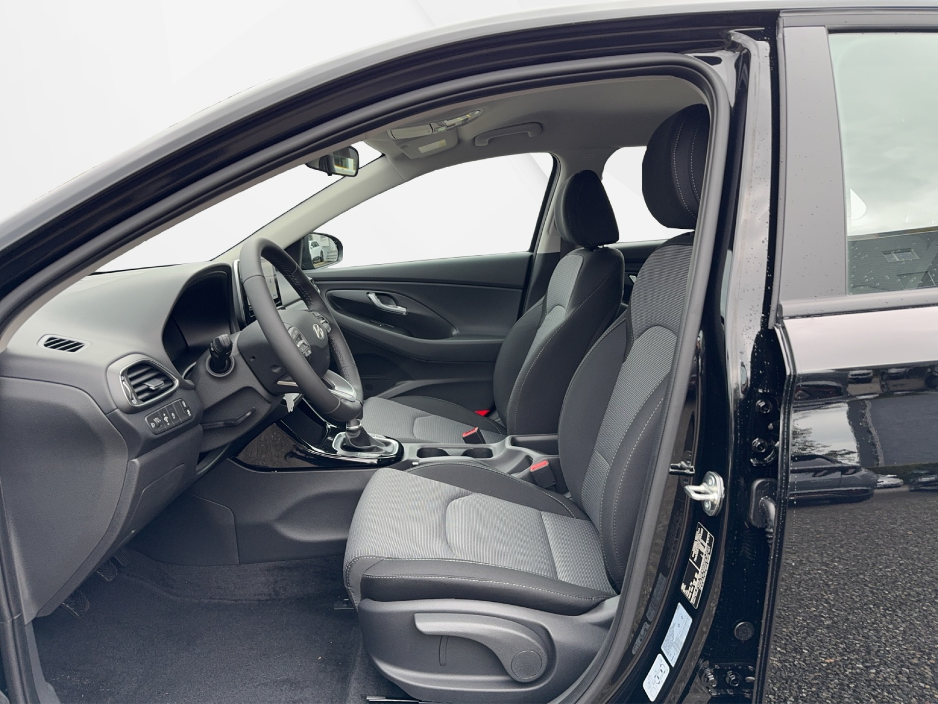 HYUNDAI i30 1.5 T-GDi Origo-image-4