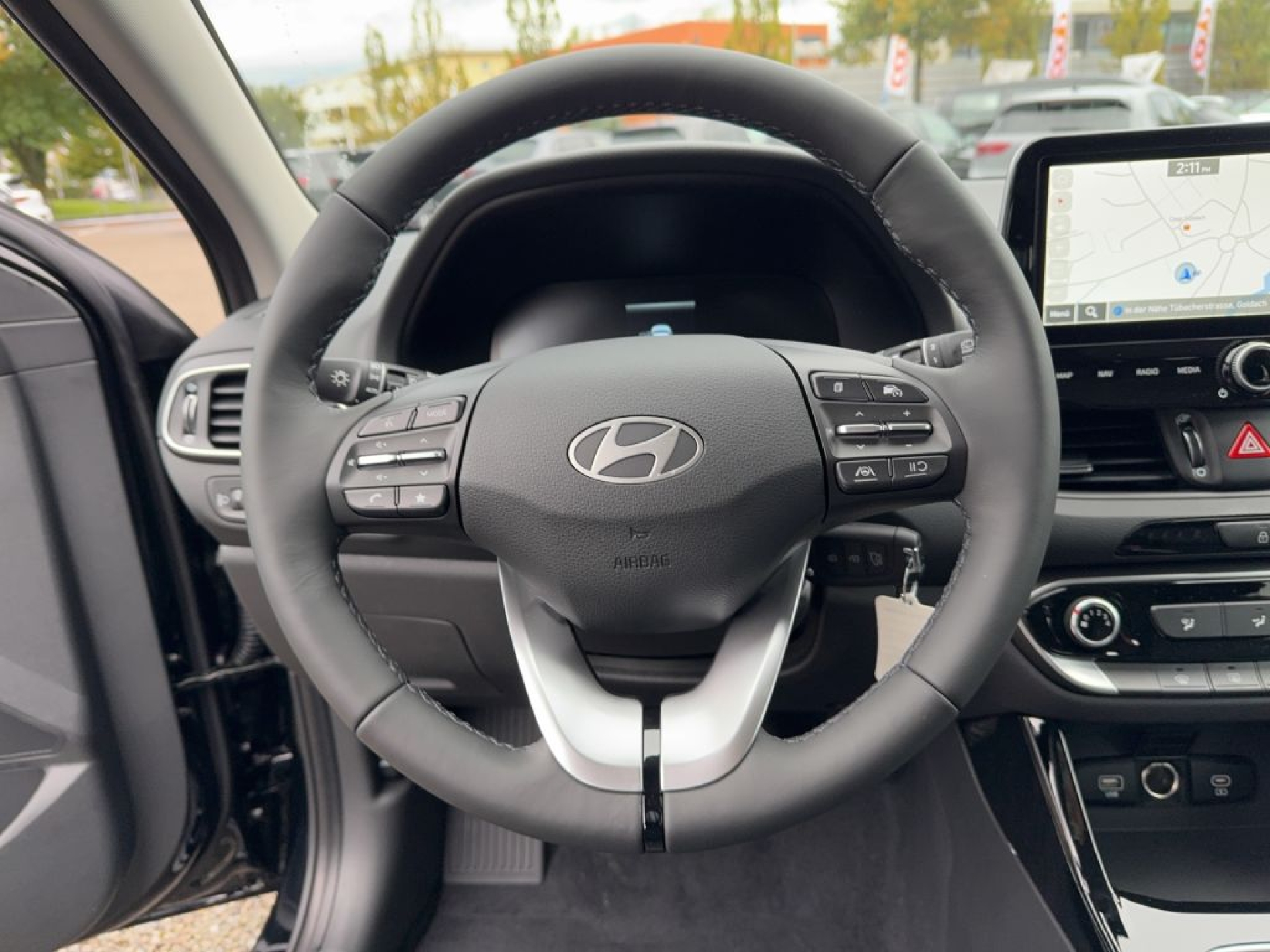 HYUNDAI i30 1.5 T-GDi Origo-image-6