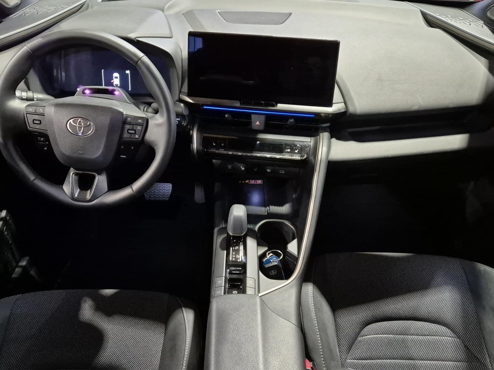 TOYOTA C-HR 2.0 PHEV Style inkl. Gratisservice 4 Jahre / 60000 Km ab 1. IV-image-5