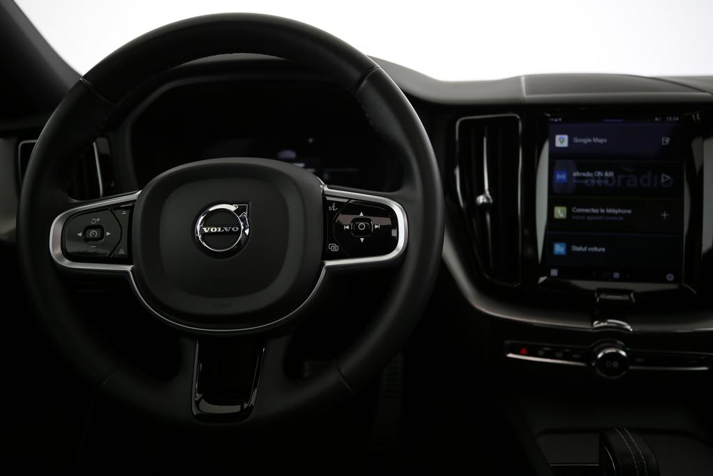 VOLVO XC60 2.0 T6 TE R-Design eAWD-image-5