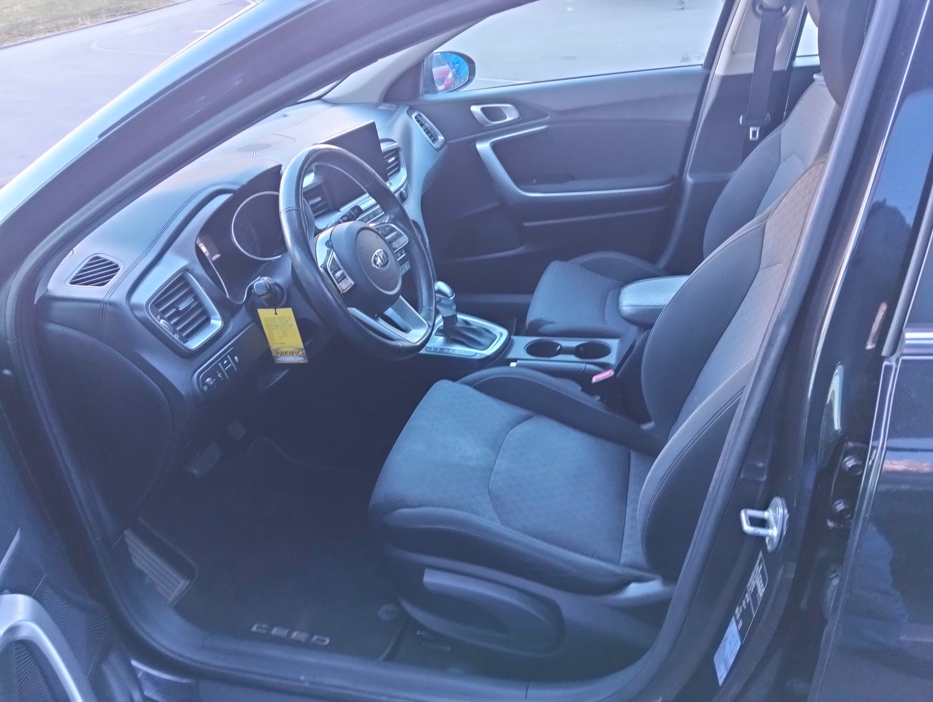 KIA Ceed 1.4 T-GDi Power 25 DCT-image-2