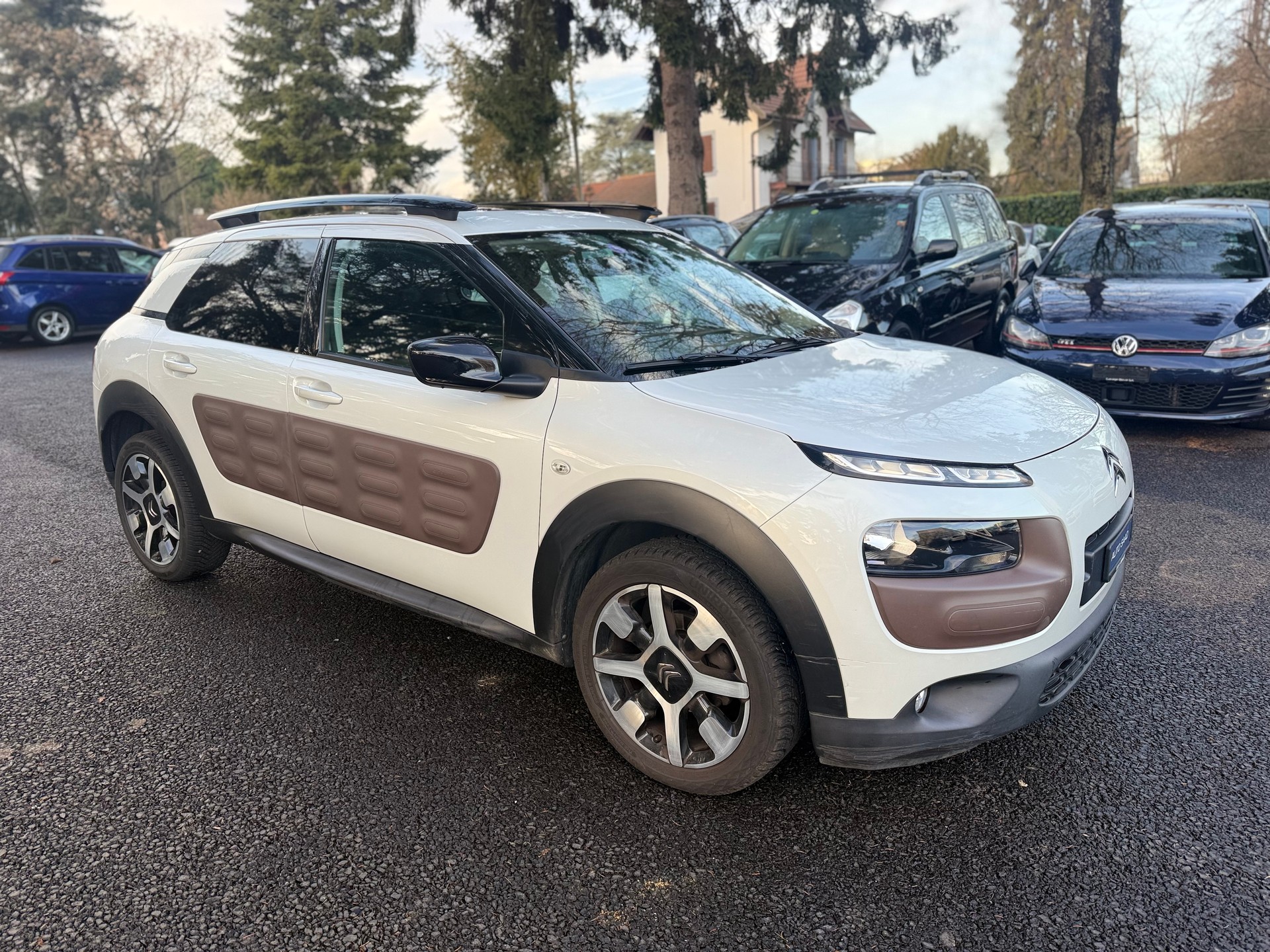 CITROEN C4 Cactus 1.2 e-THP Feel-image-5
