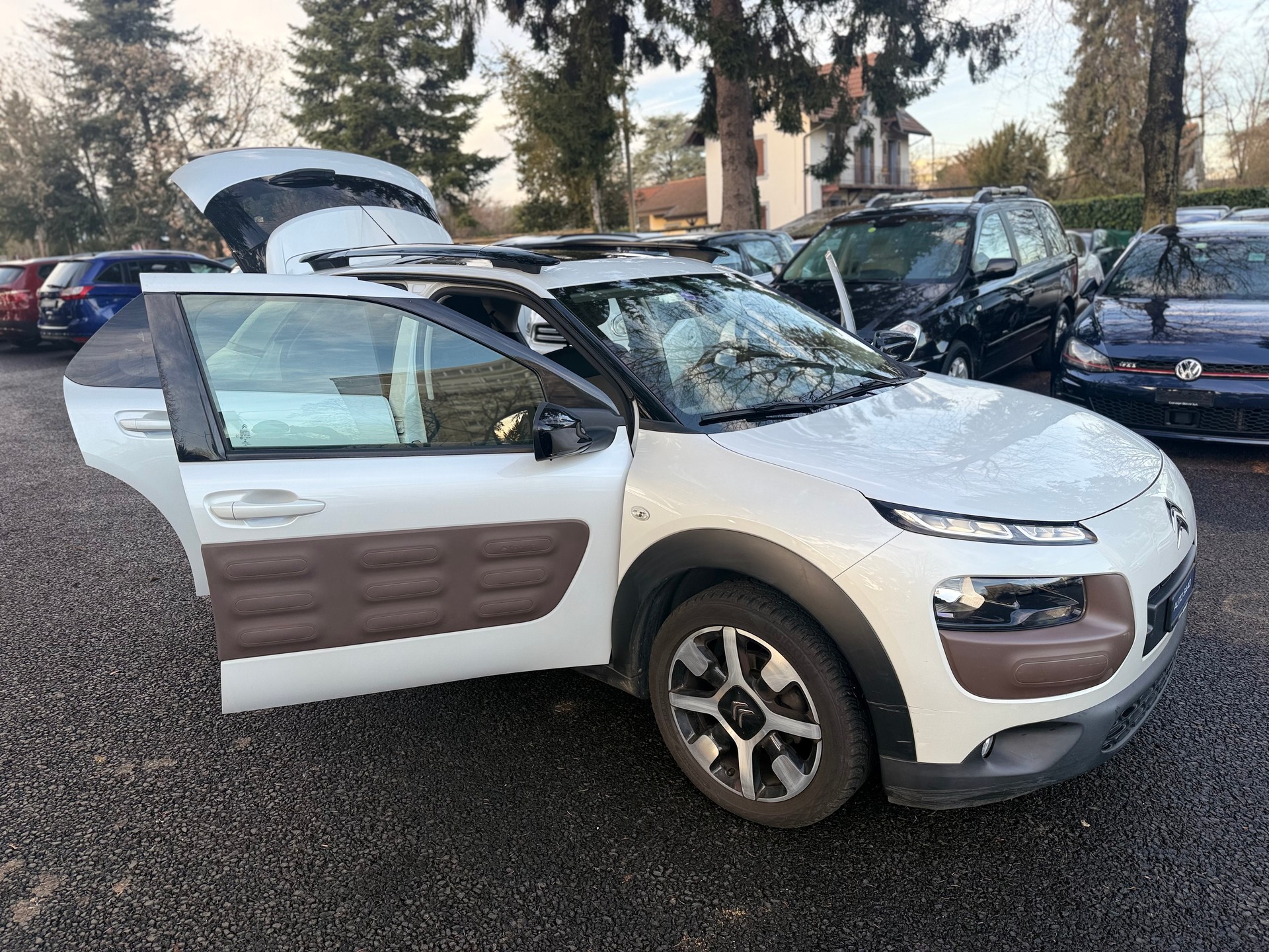 CITROEN C4 Cactus 1.2 e-THP Feel-image-12