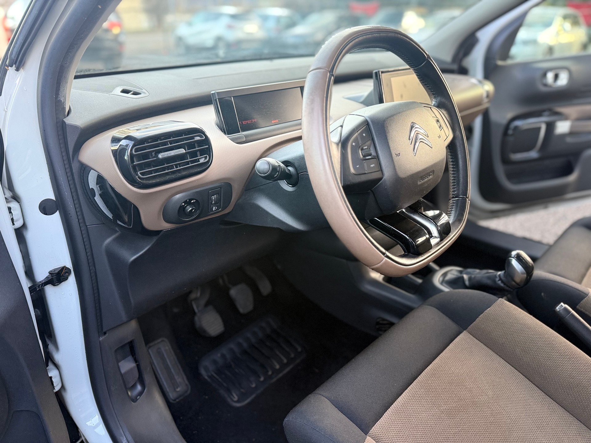 CITROEN C4 Cactus 1.2 e-THP Feel-image-9