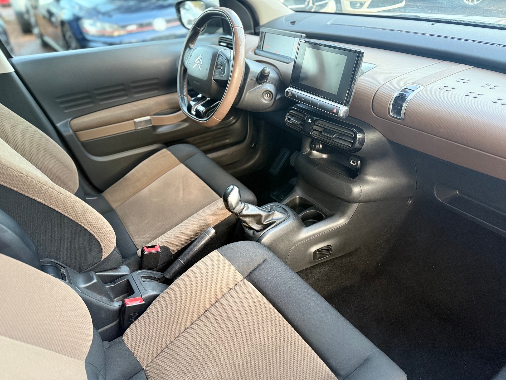 CITROEN C4 Cactus 1.2 e-THP Feel-image-6