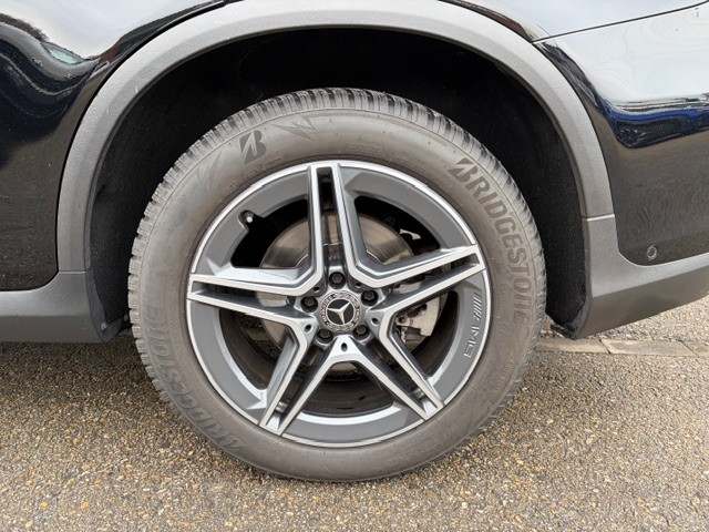 MERCEDES-BENZ GLC 220 d AMG Line 4Matic 9G-Tronic-image-8