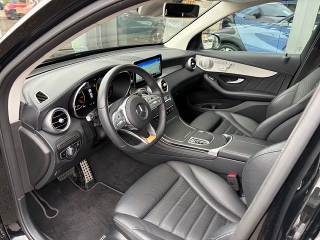 MERCEDES-BENZ GLC 220 d AMG Line 4Matic 9G-Tronic-image-3