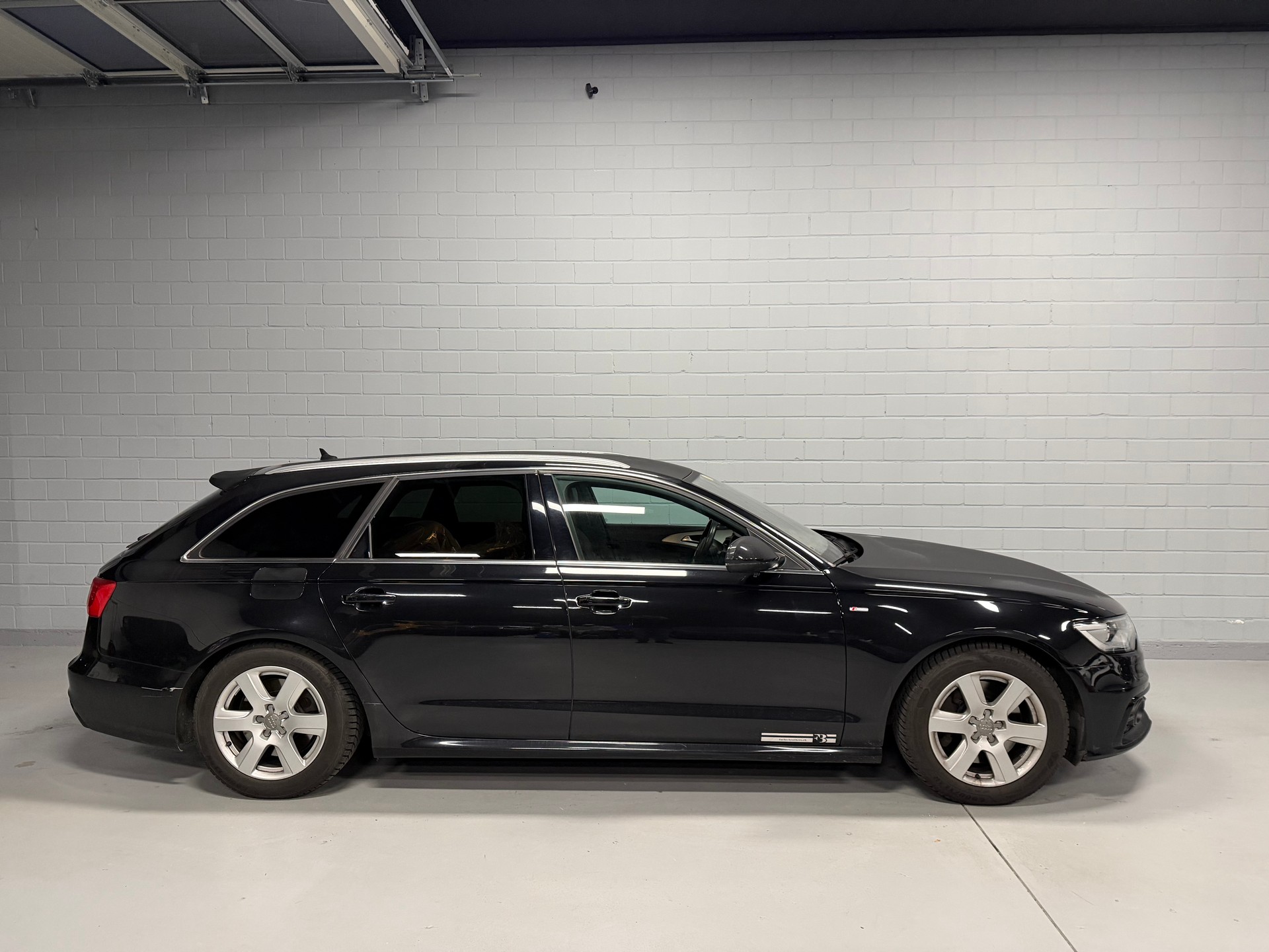AUDI A6 Avant 3.0 TDI V6 quattro S-tronic-image-2