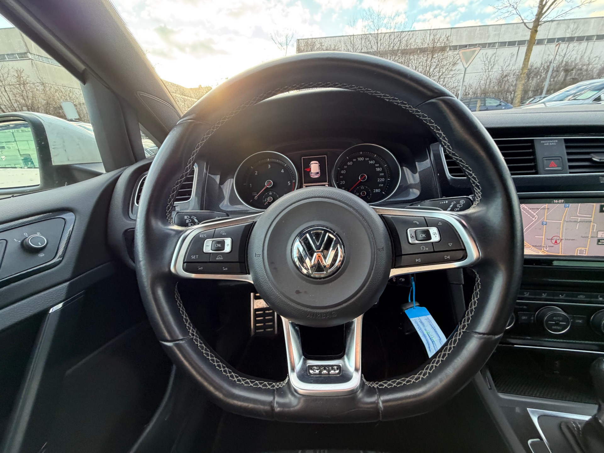 VW Golf 2.0 TDI GTD DSG-image-11