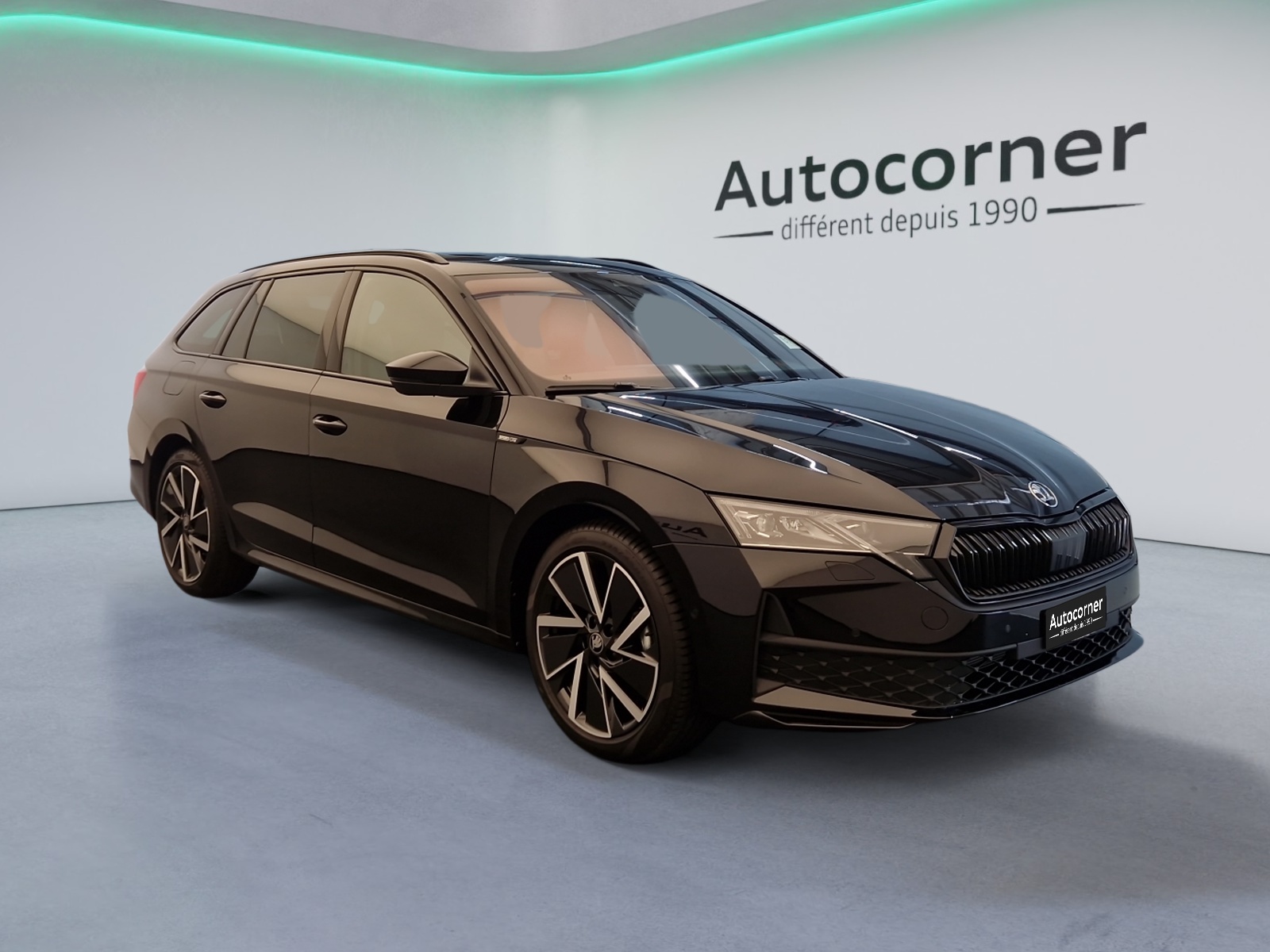 SKODA Octavia Combi 2.0 TSI DSG Dynamic 4x4-image-6