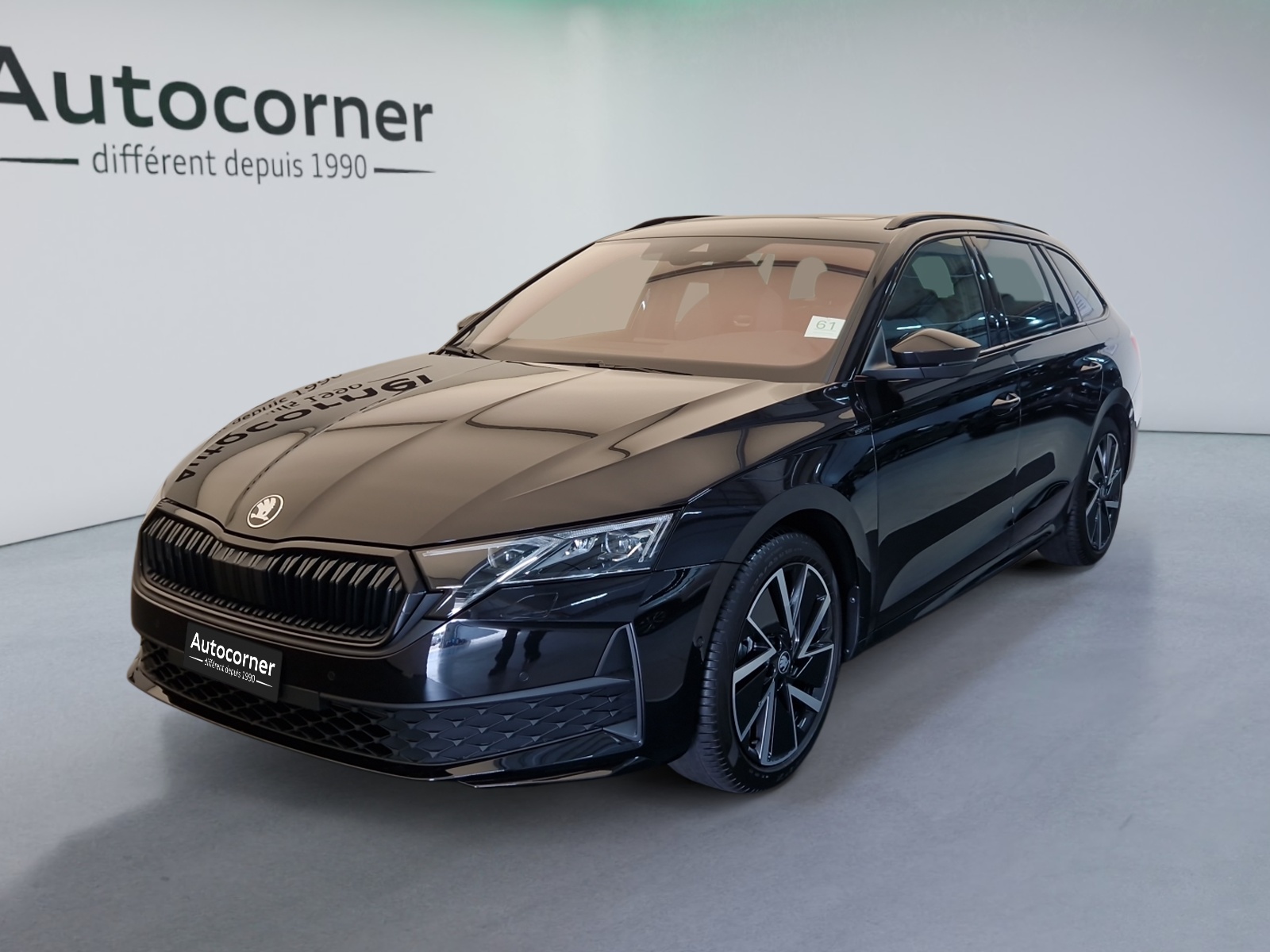 SKODA Octavia Combi 2.0 TSI DSG Dynamic 4x4-image-0