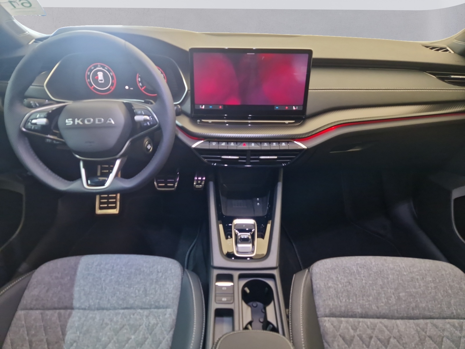 SKODA Octavia Combi 2.0 TSI DSG Dynamic 4x4-image-10