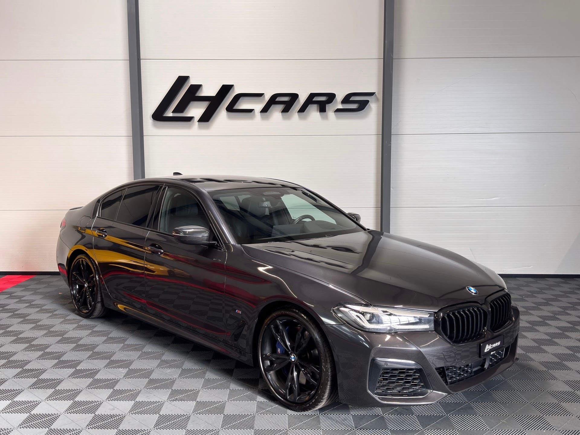 BMW M550i xDrive SAG-image-4