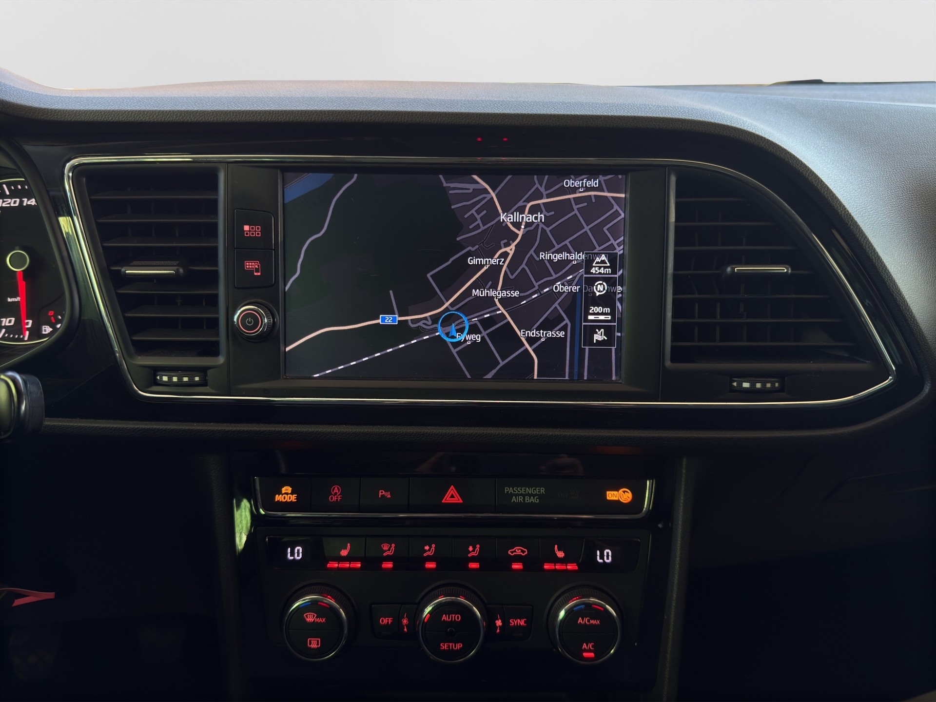 SEAT Leon ST 1.4 TSI ACT FR-image-11