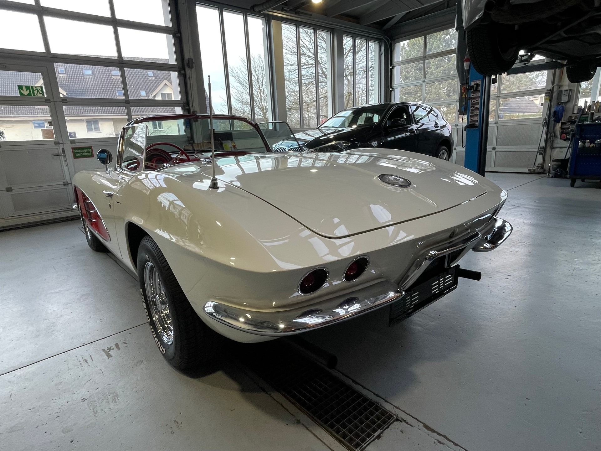 CHEVROLET CORVETTE-image-4