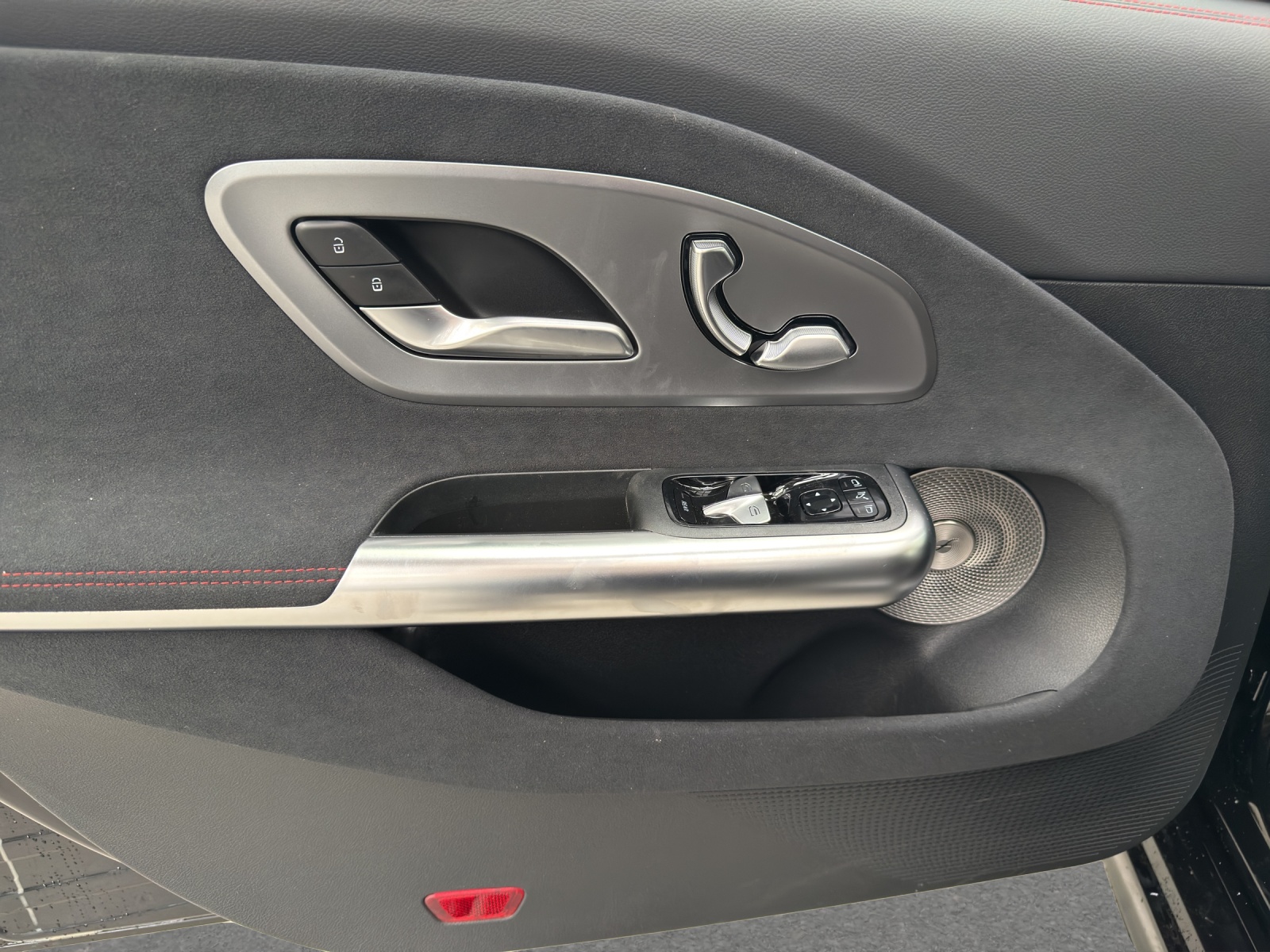 MERCEDES-BENZ CLA 220 4Matic 8G-DCT-image-11