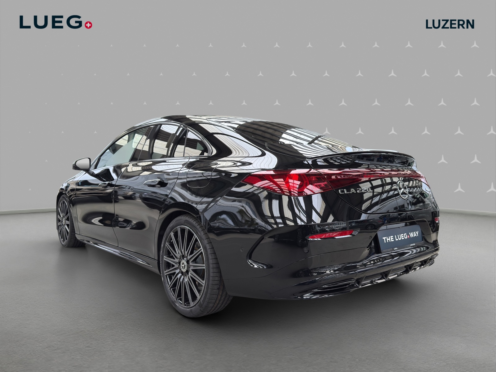 MERCEDES-BENZ CLA 220 4Matic 8G-DCT-image-2