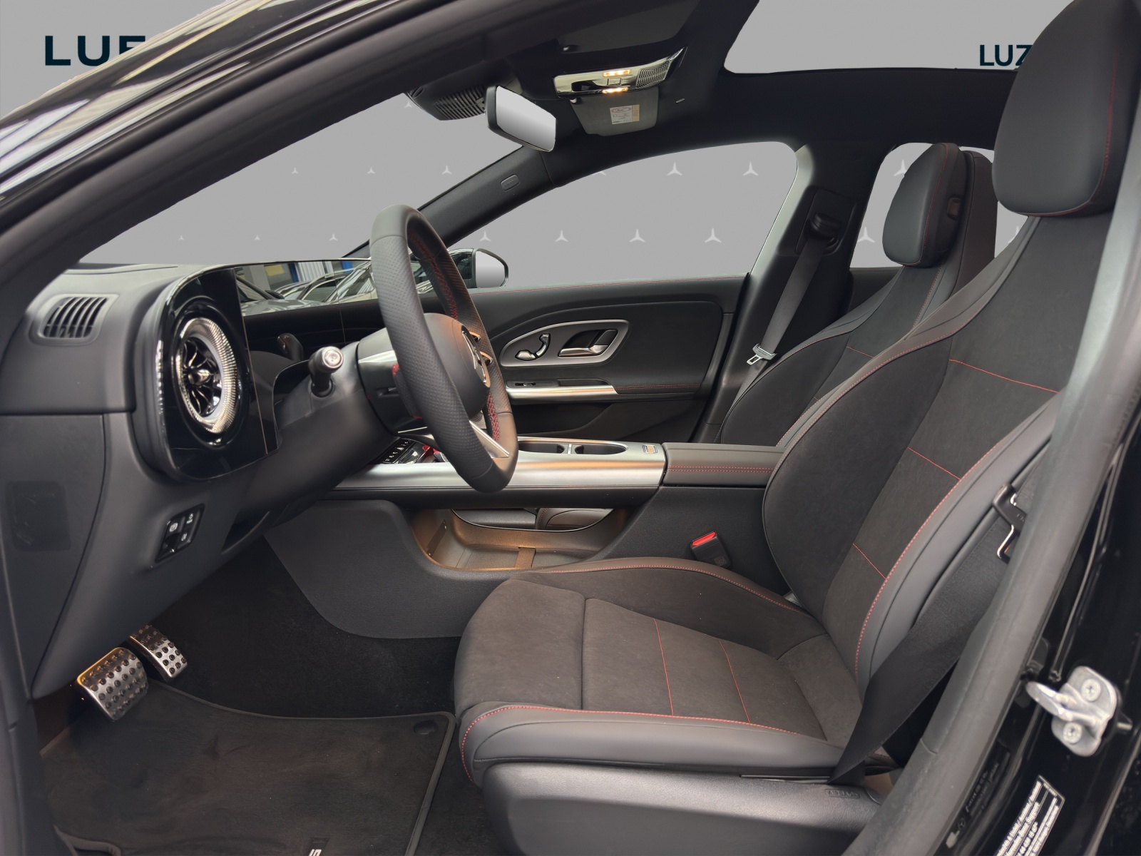 MERCEDES-BENZ CLA 220 4Matic 8G-DCT-image-13