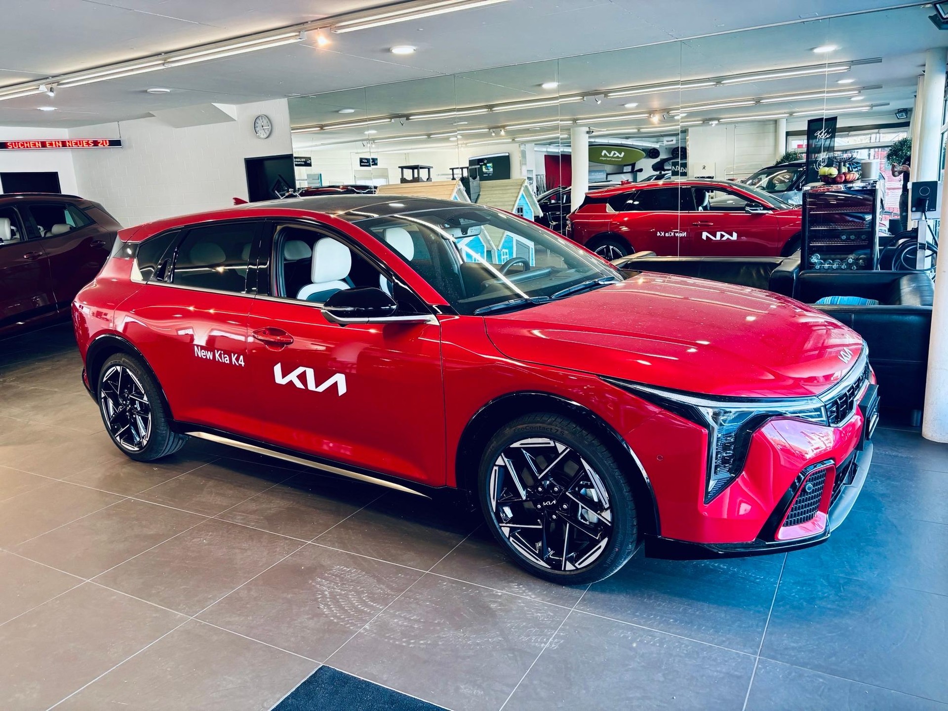 KIA K4 1.6 T-GDi GT-Line-showroom-element-1