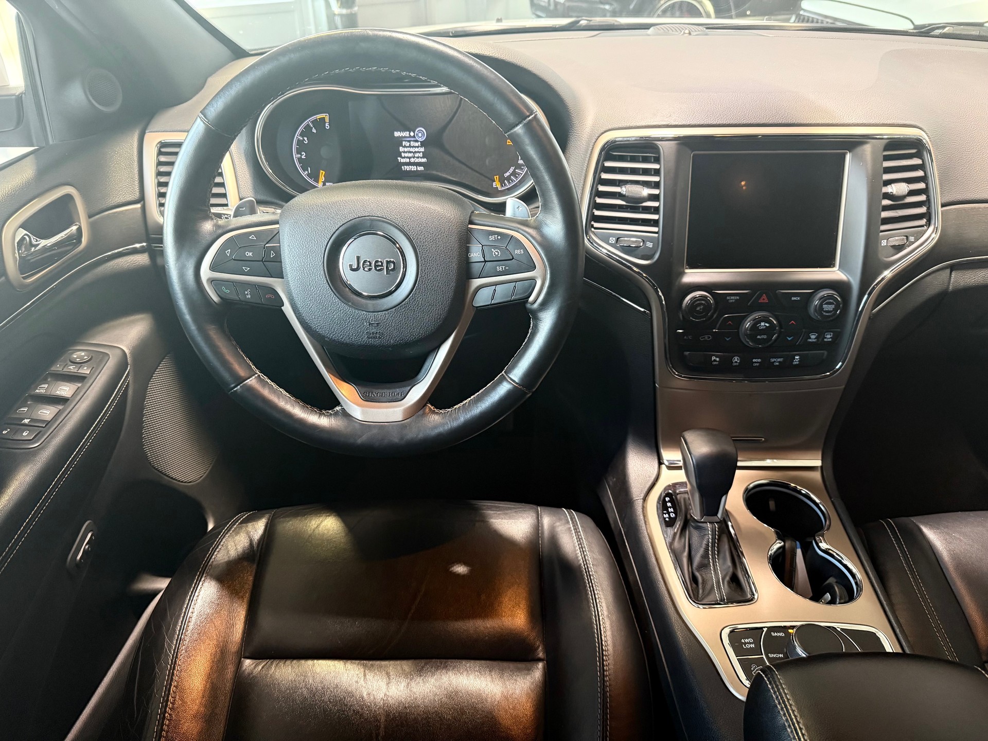 JEEP Grand Cherokee 3.0 CRD Limited Automatic-image-9
