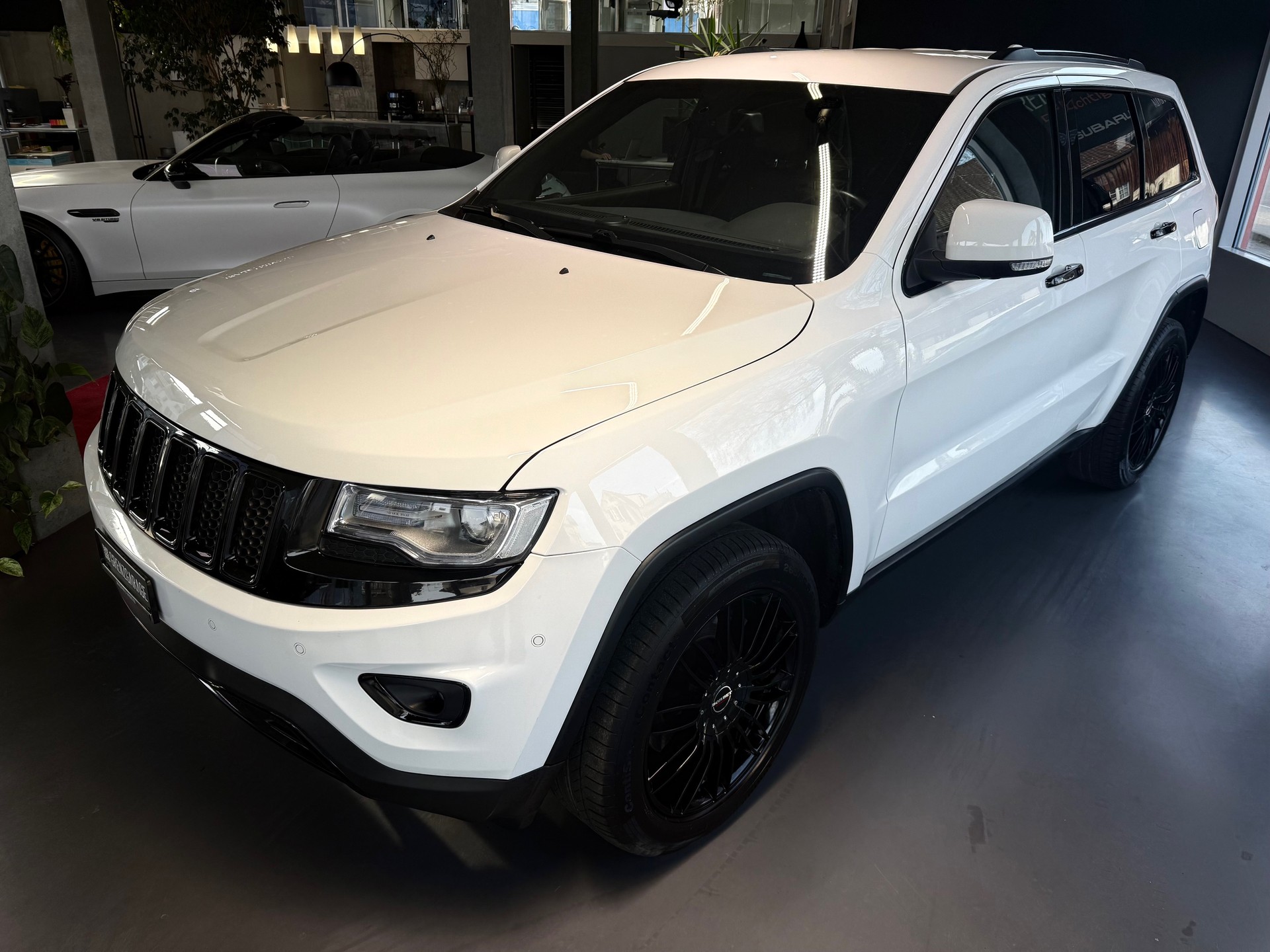 JEEP Grand Cherokee 3.0 CRD Limited Automatic-image-2