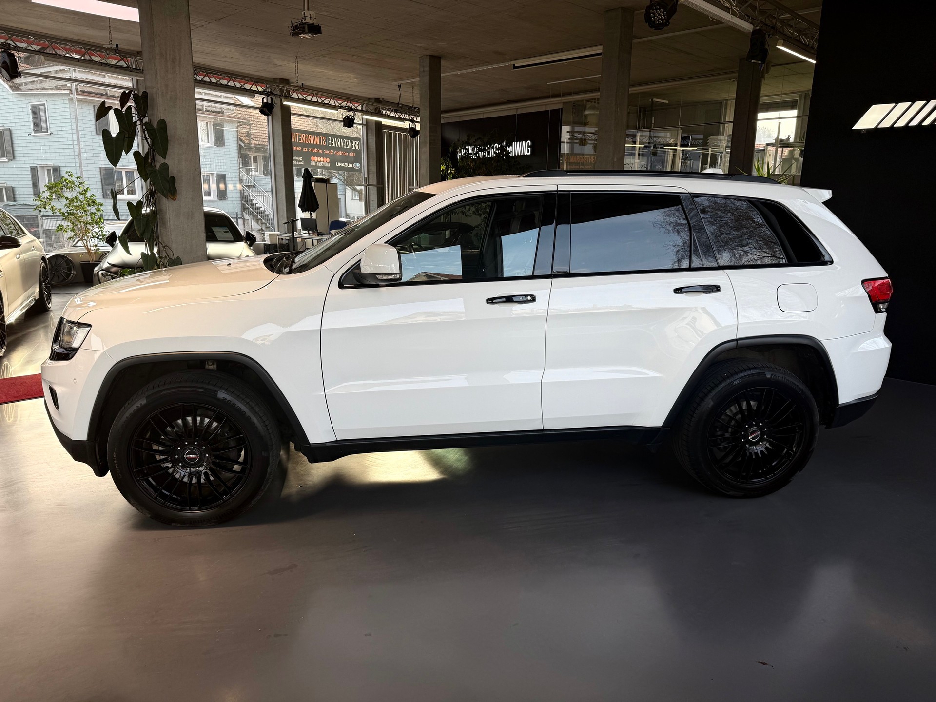 JEEP Grand Cherokee 3.0 CRD Limited Automatic-image-3