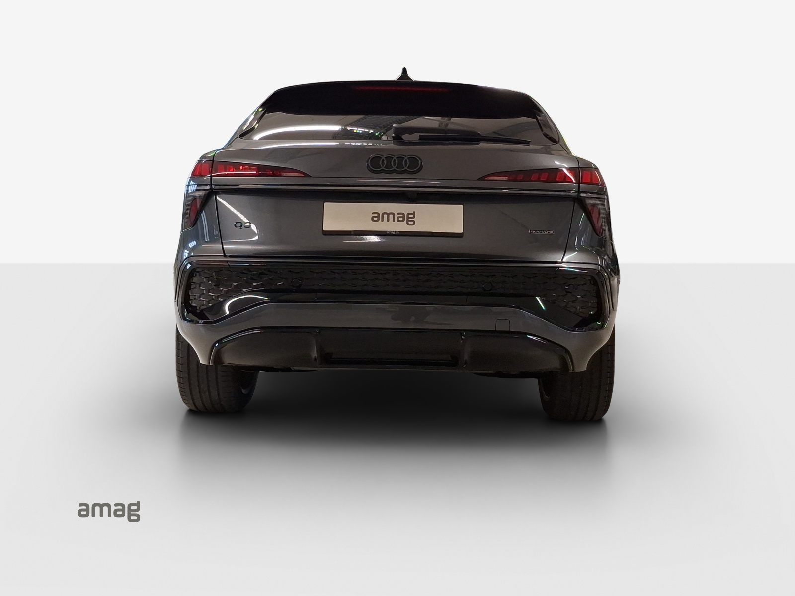 AUDI Q3 Sportback TFSI quattro 195 kW S tronic-image-3