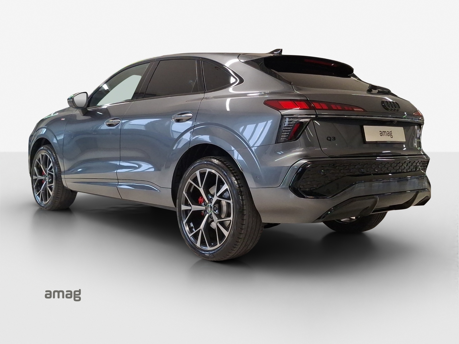 AUDI Q3 Sportback TFSI quattro 195 kW S tronic-image-2