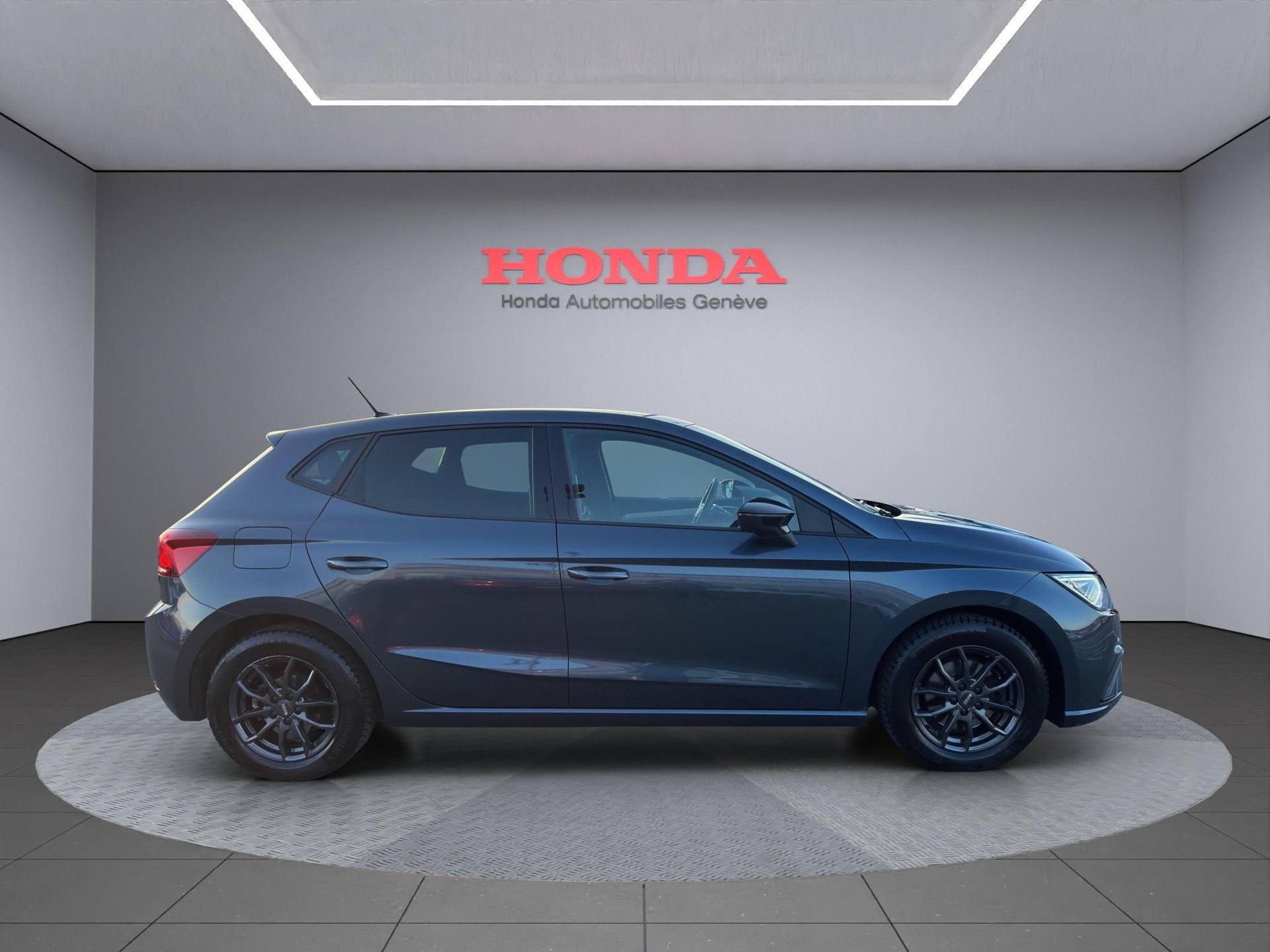 SEAT Ibiza 1.0 TSI 110 FR DSG-image-0