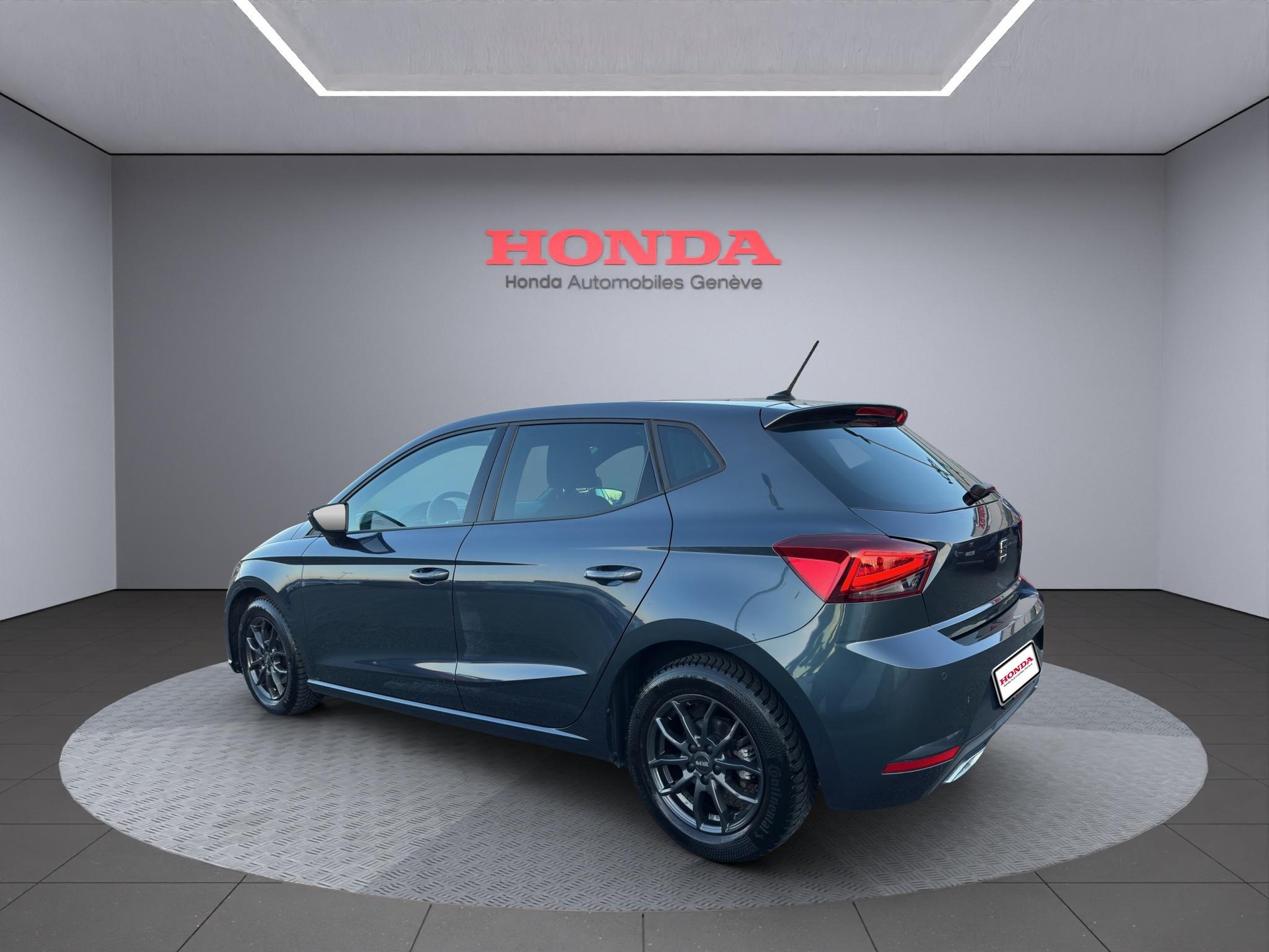 SEAT Ibiza 1.0 TSI 110 FR DSG-image-5