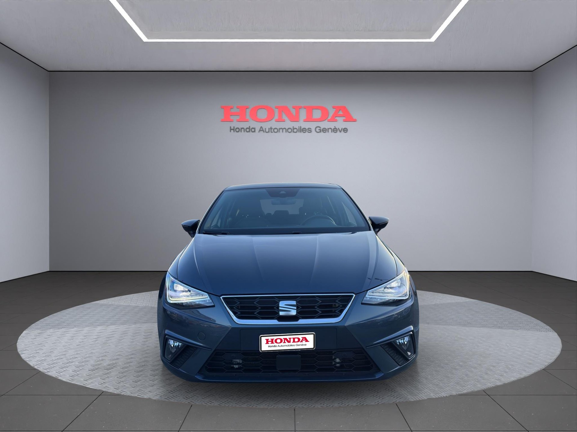 SEAT Ibiza 1.0 TSI 110 FR DSG-image-2