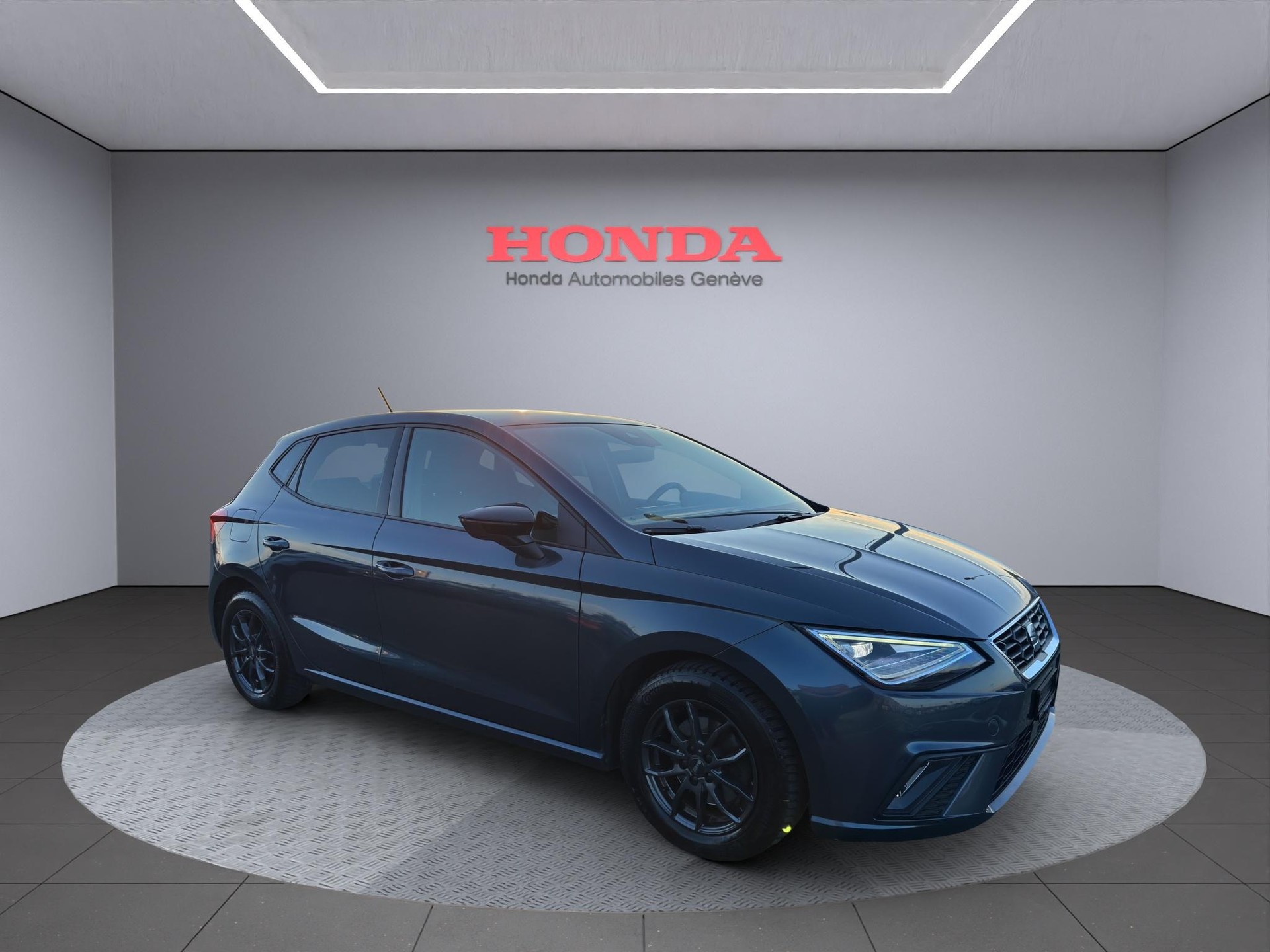 SEAT Ibiza 1.0 TSI 110 FR DSG-image-1