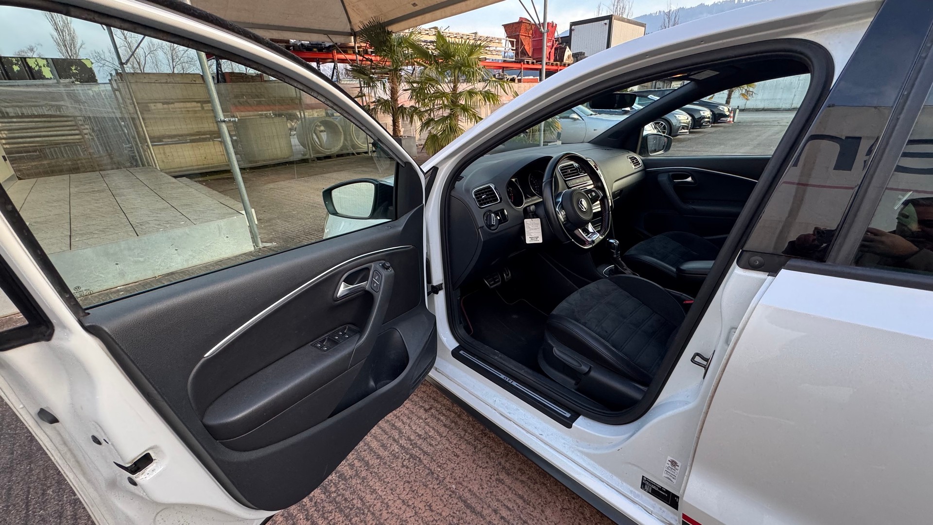 VW Polo 1.8 TSI GTI 230-image-16