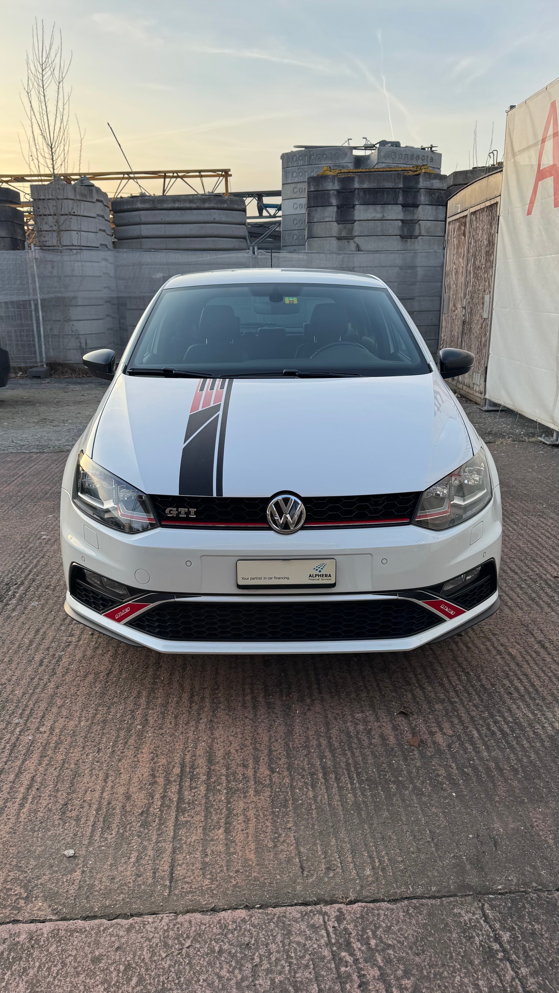VW Polo 1.8 TSI GTI 230-image-2