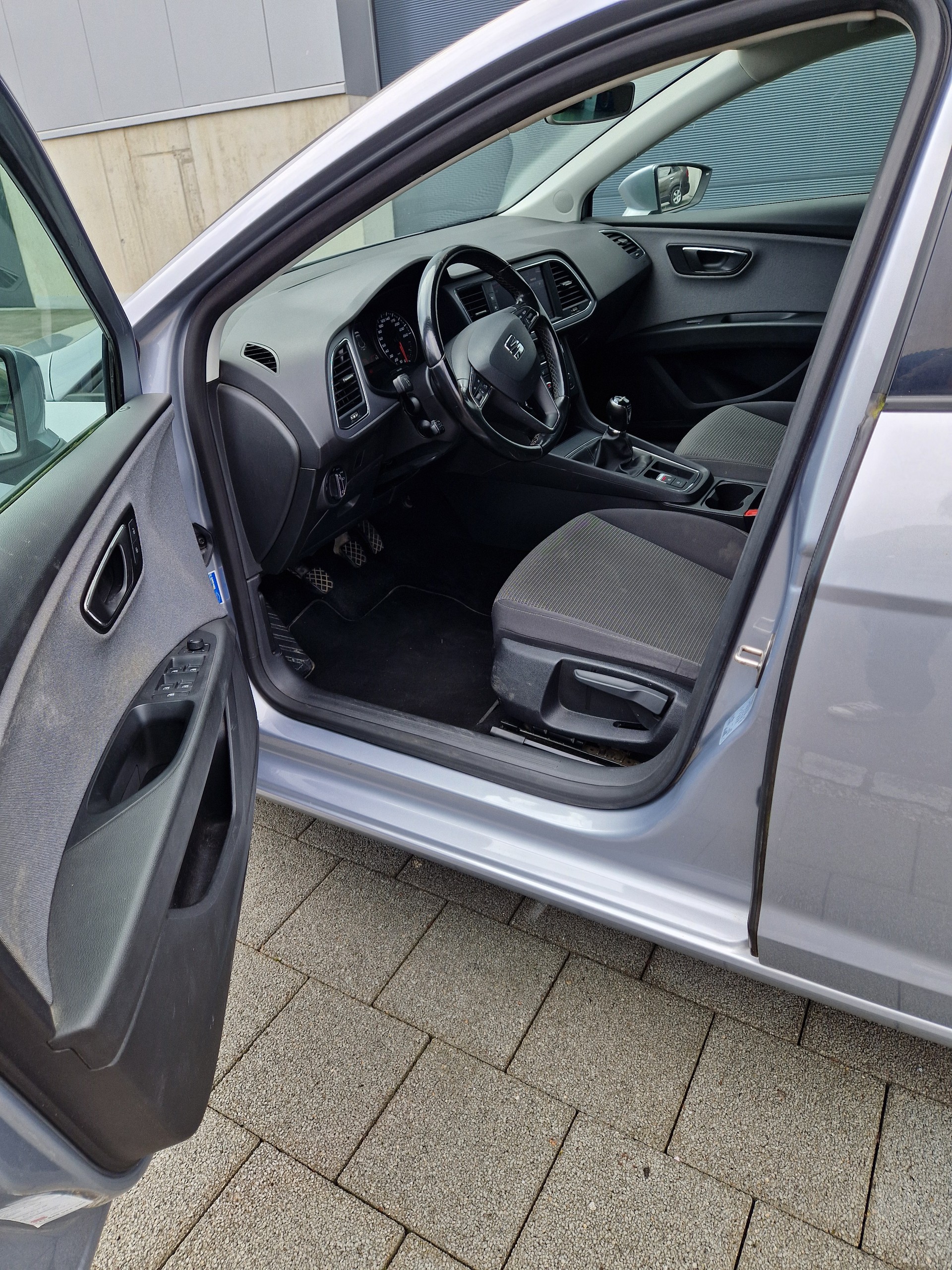 SEAT Leon ST 1.6 TDI CR Reference 4Drive-image-10
