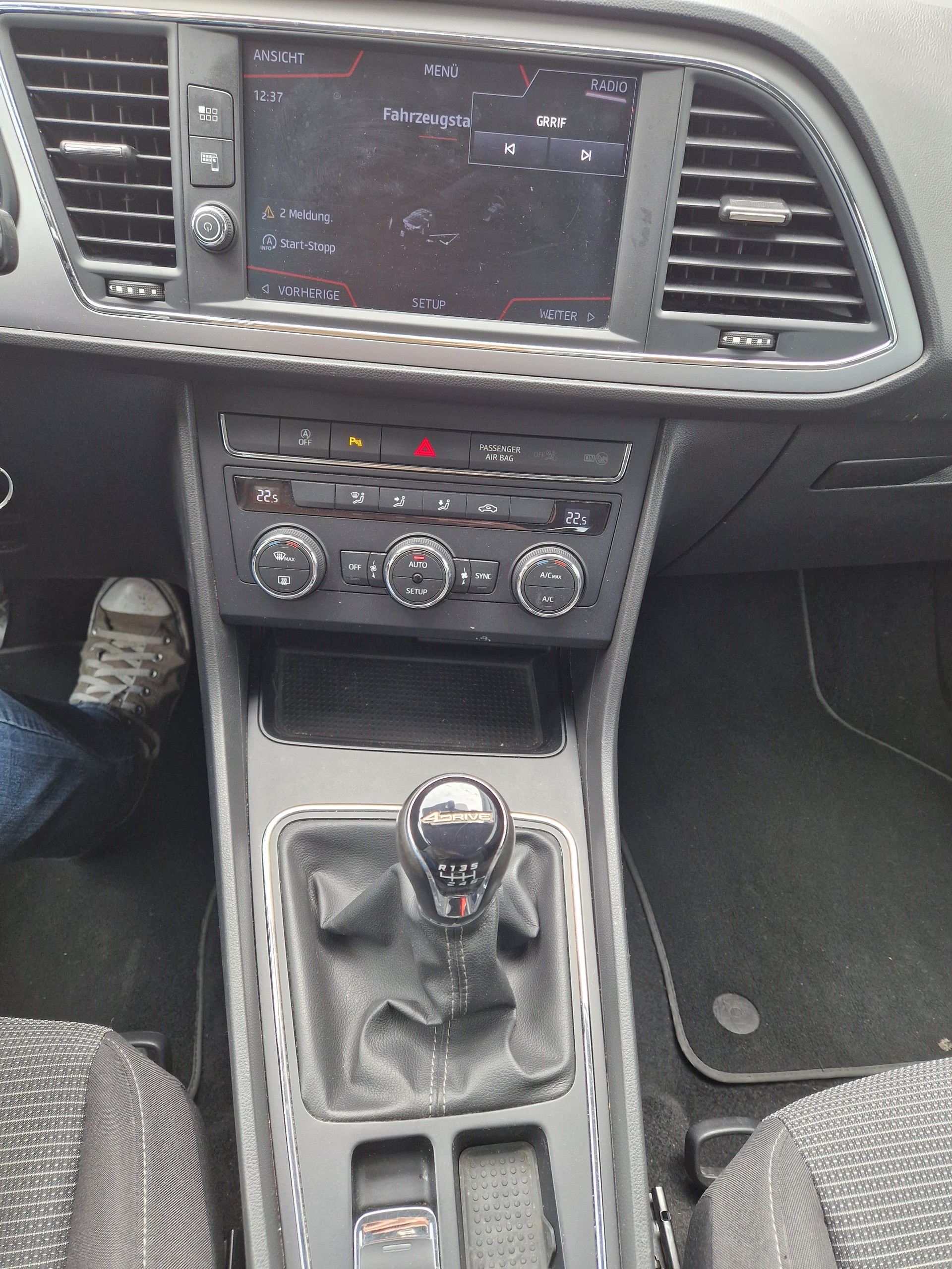 SEAT Leon ST 1.6 TDI CR Reference 4Drive-image-9